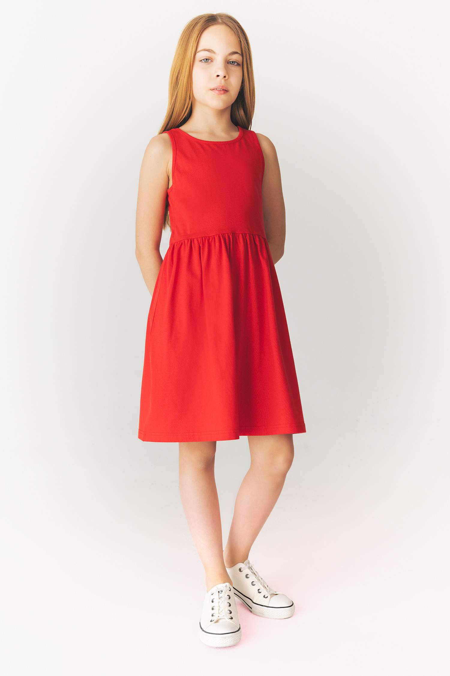 Детское платье без рукавов с круглым вырезом