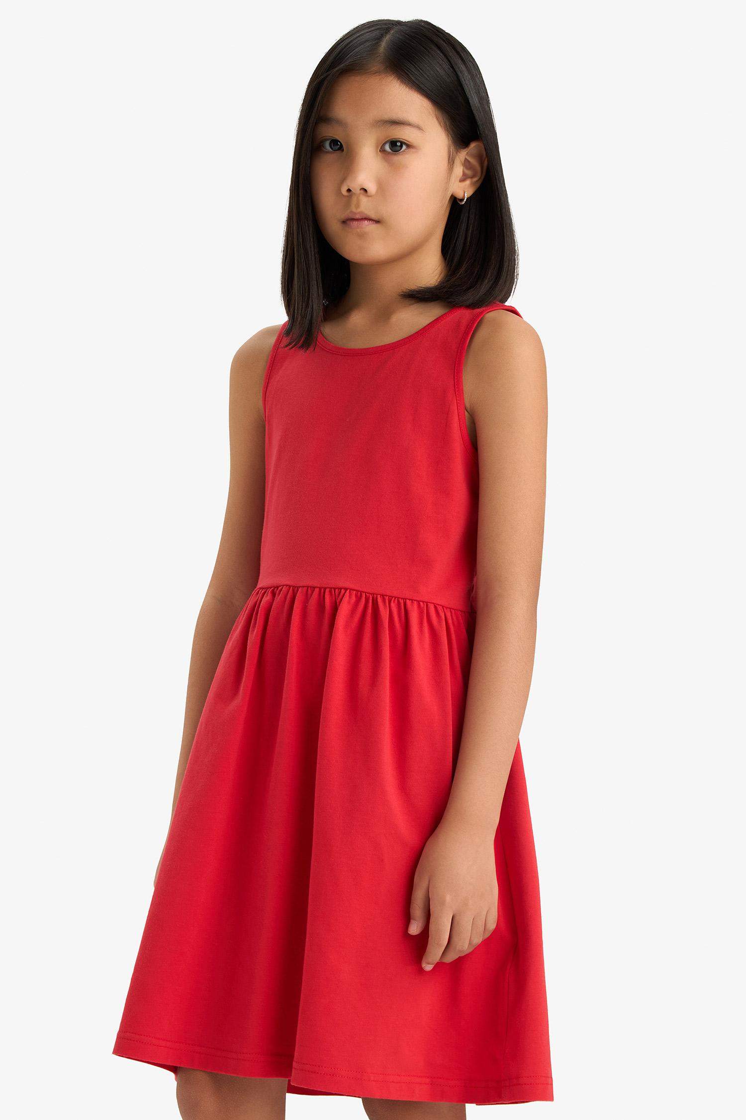 Детское платье без рукавов с круглым вырезом