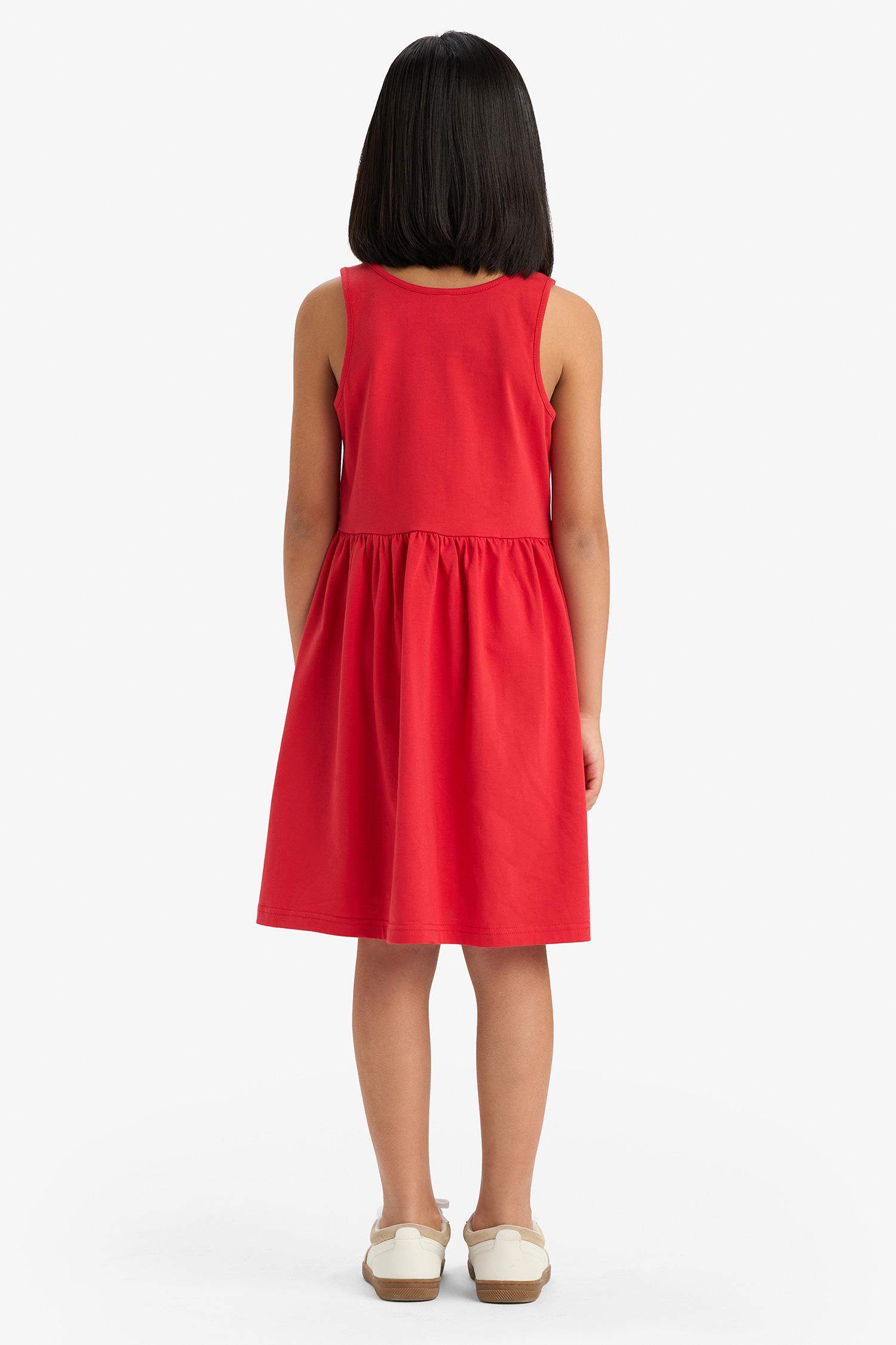 Детское платье без рукавов с круглым вырезом