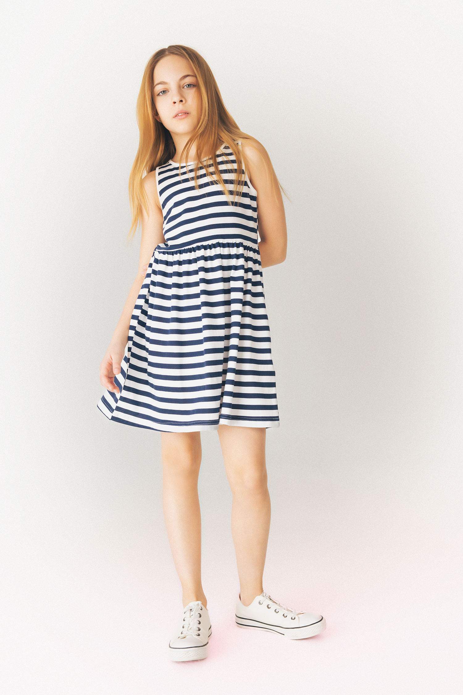 Девочка Летнее Платье Без Рукавов в Полоску с Круглым Вырезом
