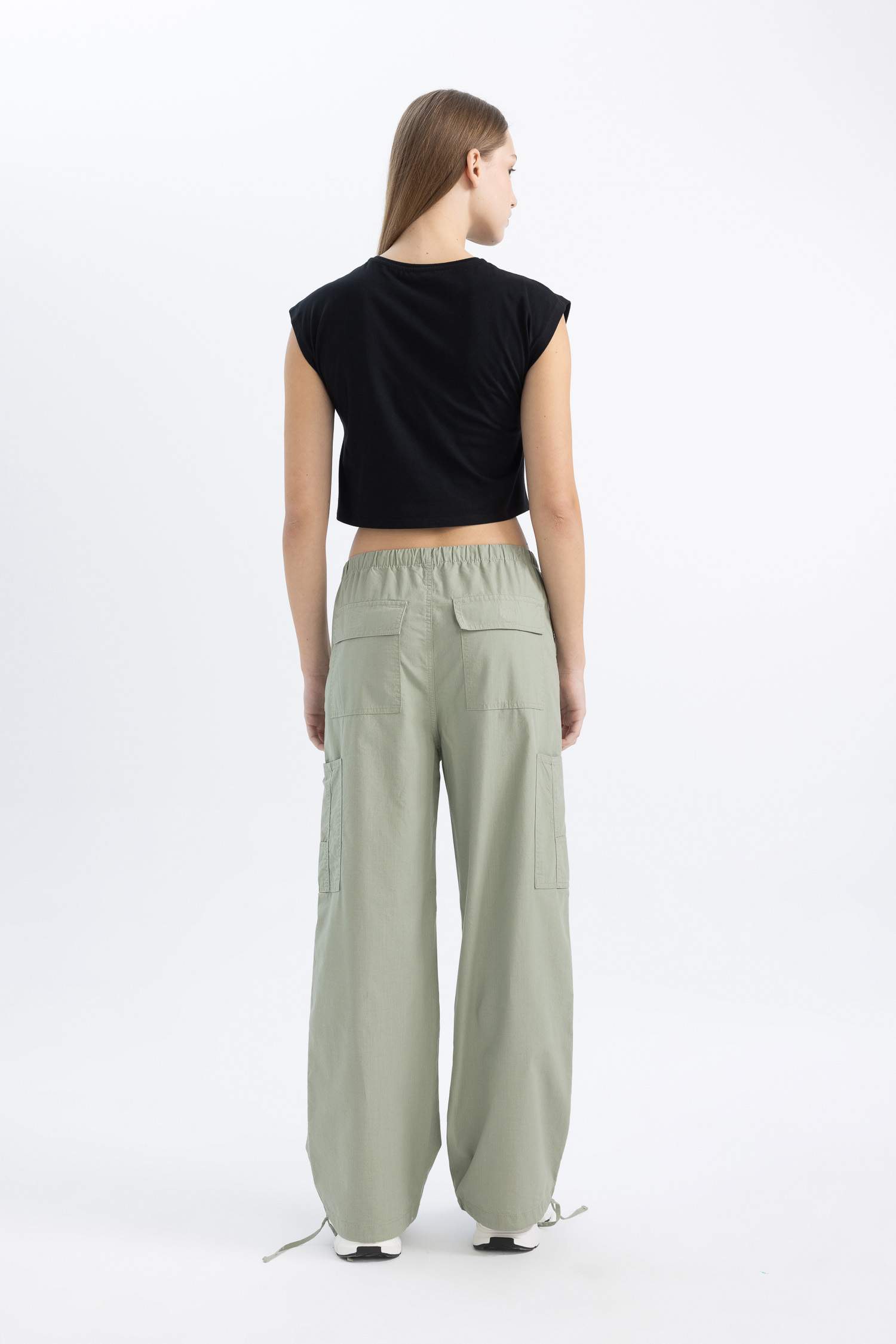 Pantalon large en gabardine style parachute