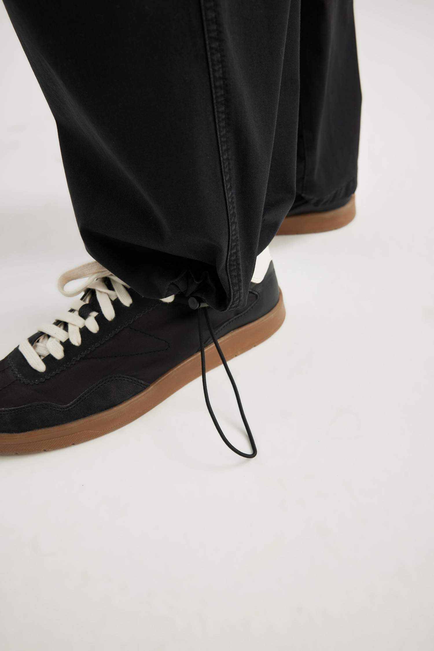 بنطلون جبردين باراشوت