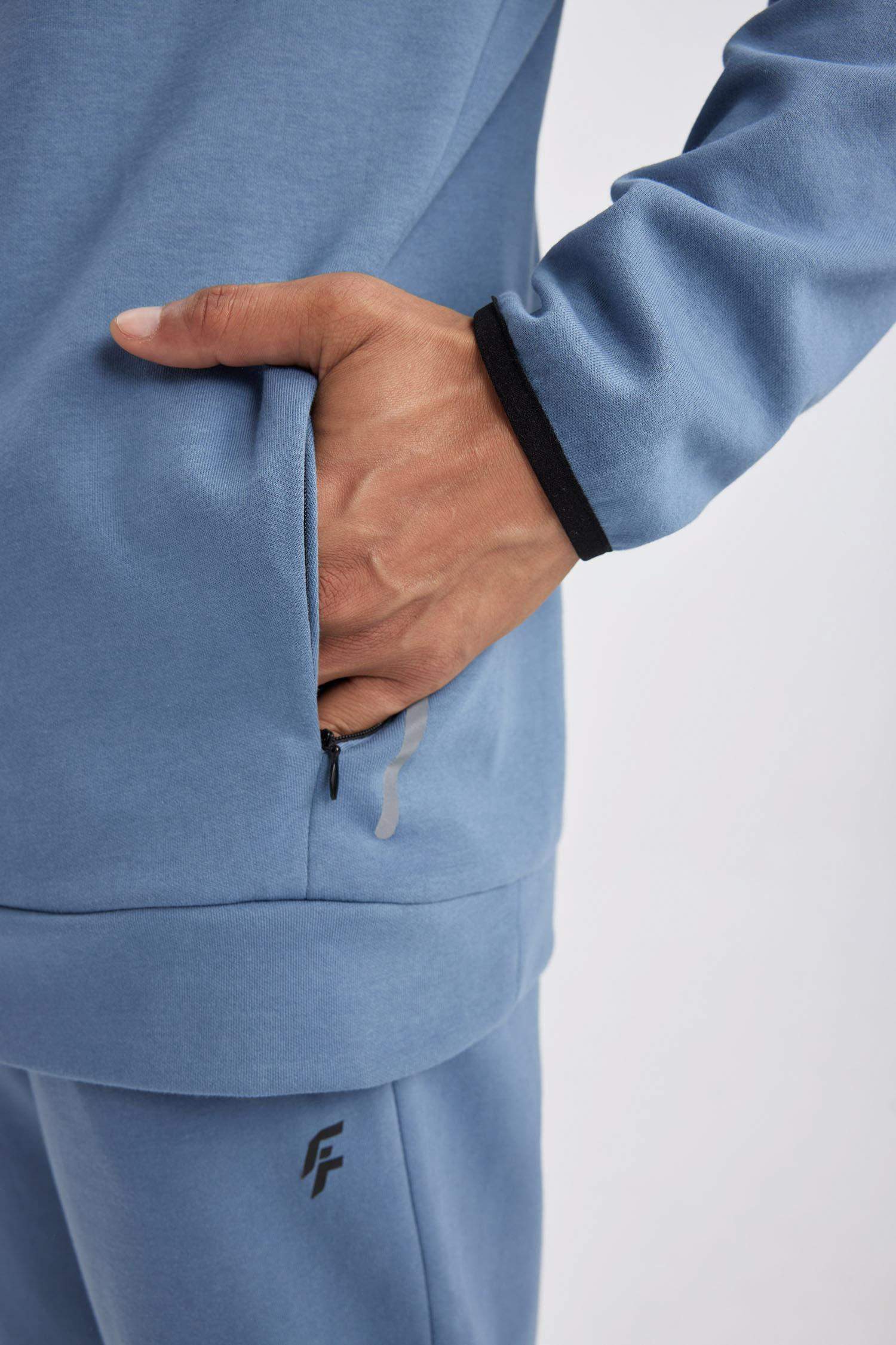 سويت شيرت قصة عادية بغطاء للرأس من DeFactoFit