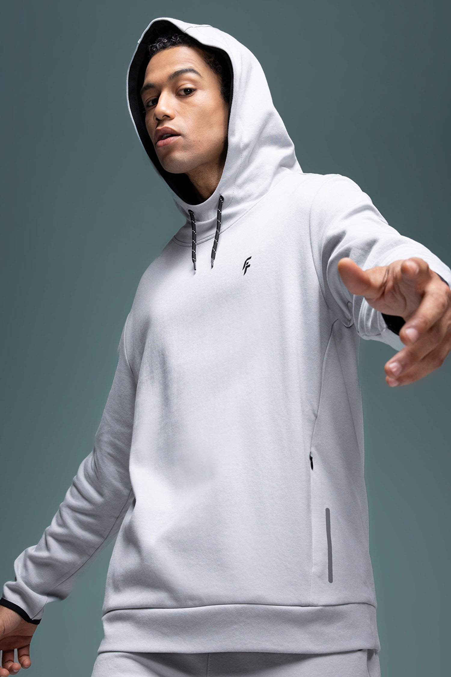 Standart Fit Kapüşonlu Baskılı Cepli Sporcu Sweatshirt