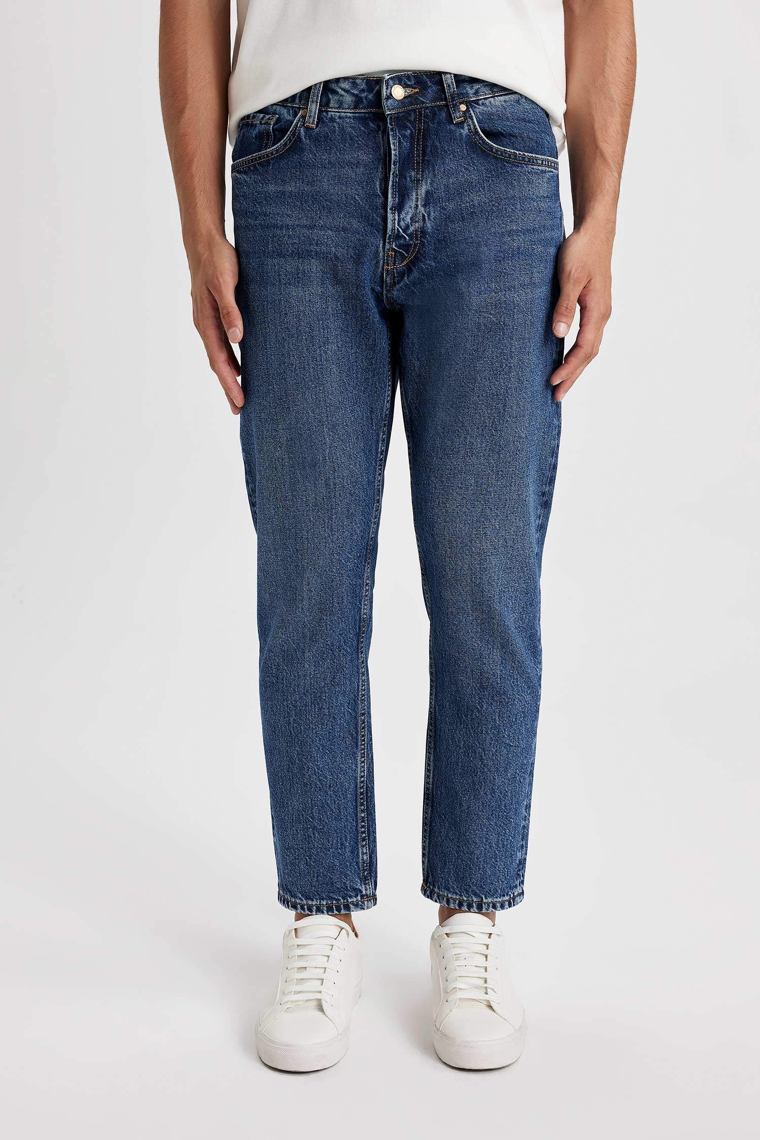 90’S Slim Fit Denim Trousers