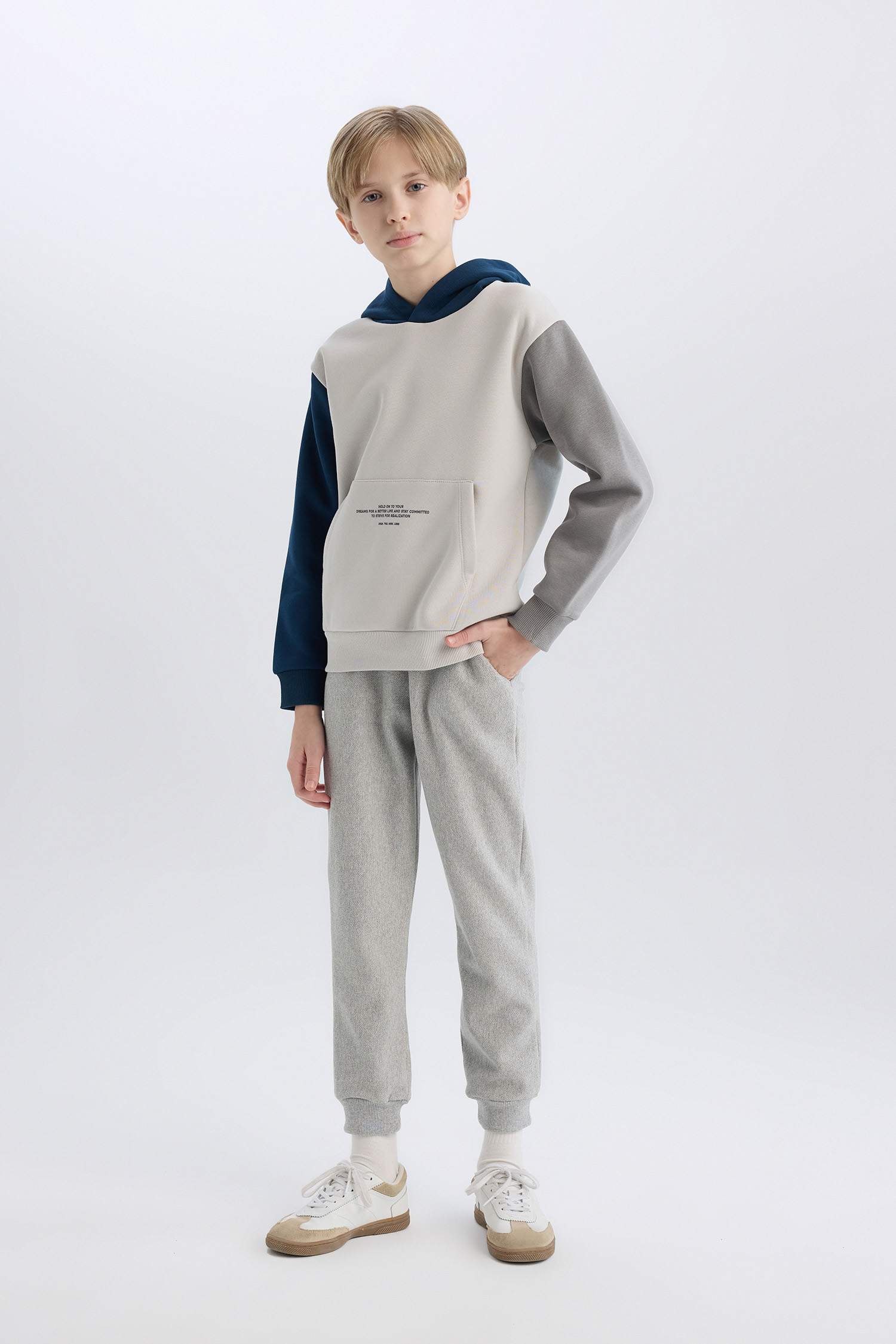 Erkek Çocuk Kapüşonlu Cep Baskılı Sweatshirt