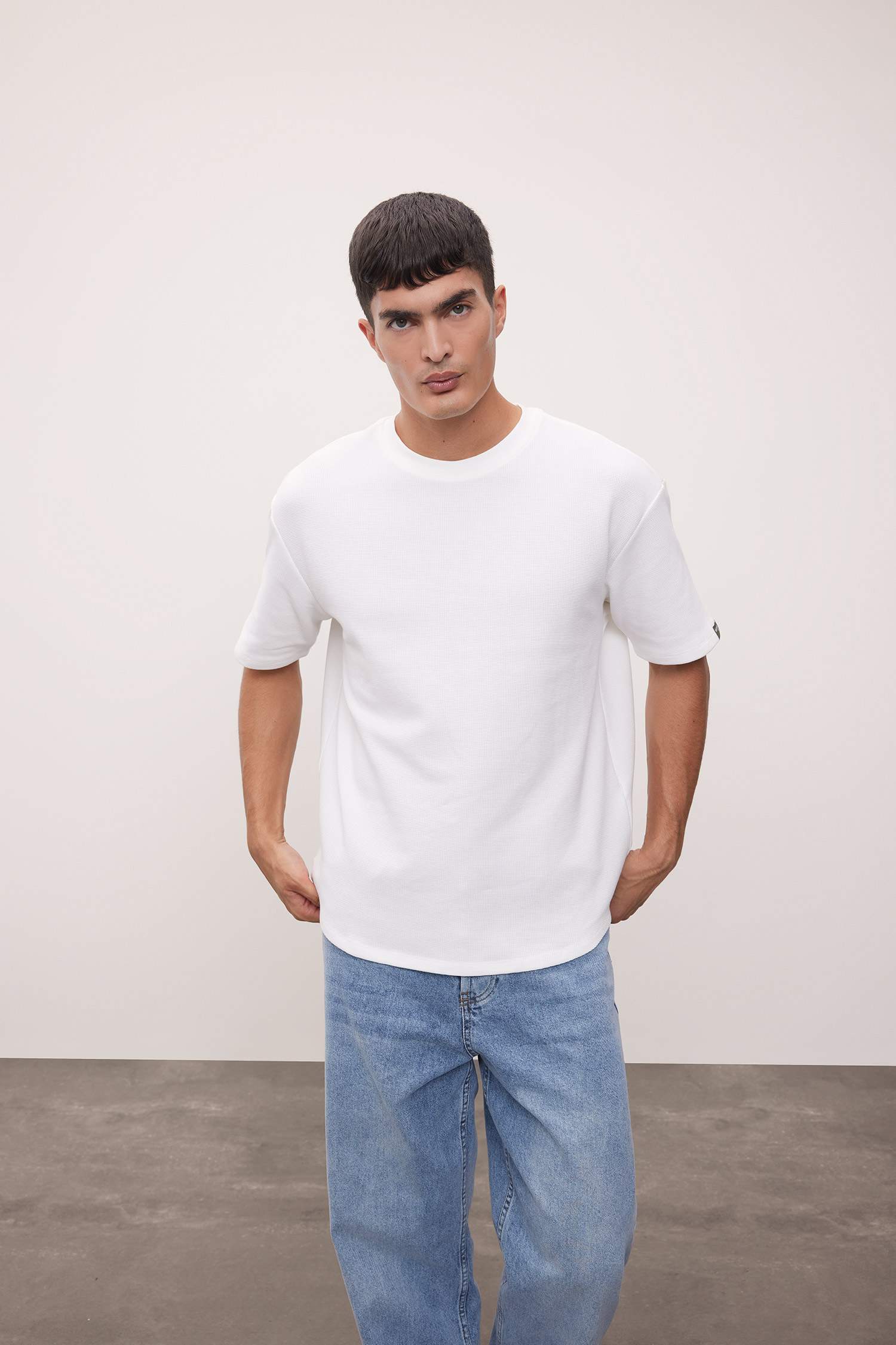 Boxy Fit Bisiklet Yaka Kısa Kollu Basic Düz Waffle Tişört