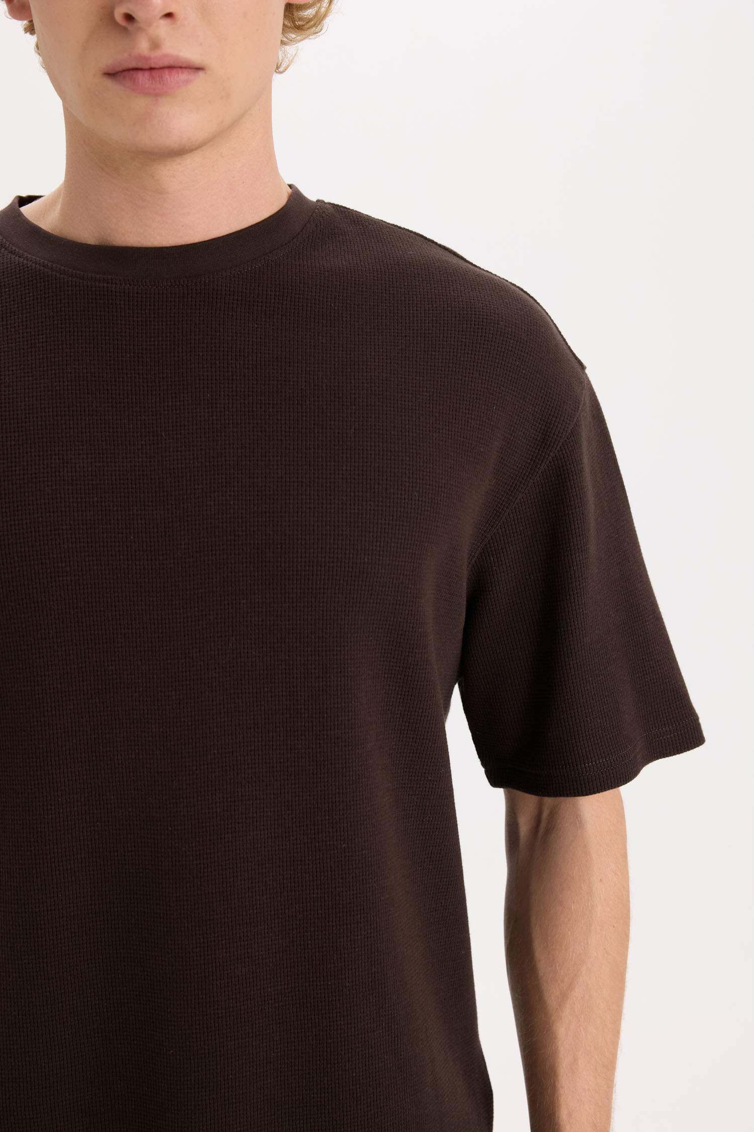 تيشيرت نص ردن وافل أوفر سايز بياقة مستديرة