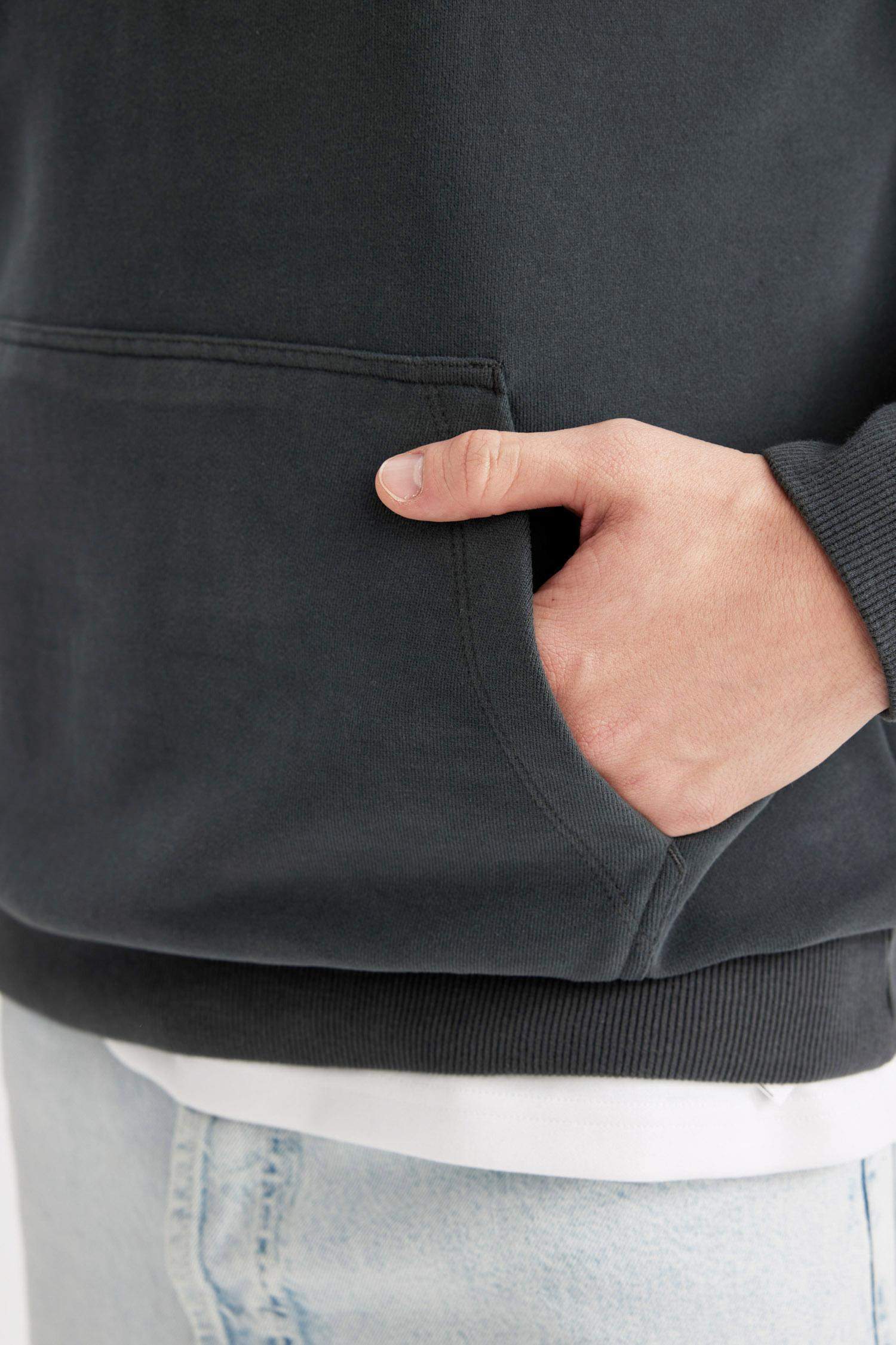 Comfort Regular Fit Rahat Kalıp Kapüşonlu Kanguru Cepli Basic Düz Sweatshirt