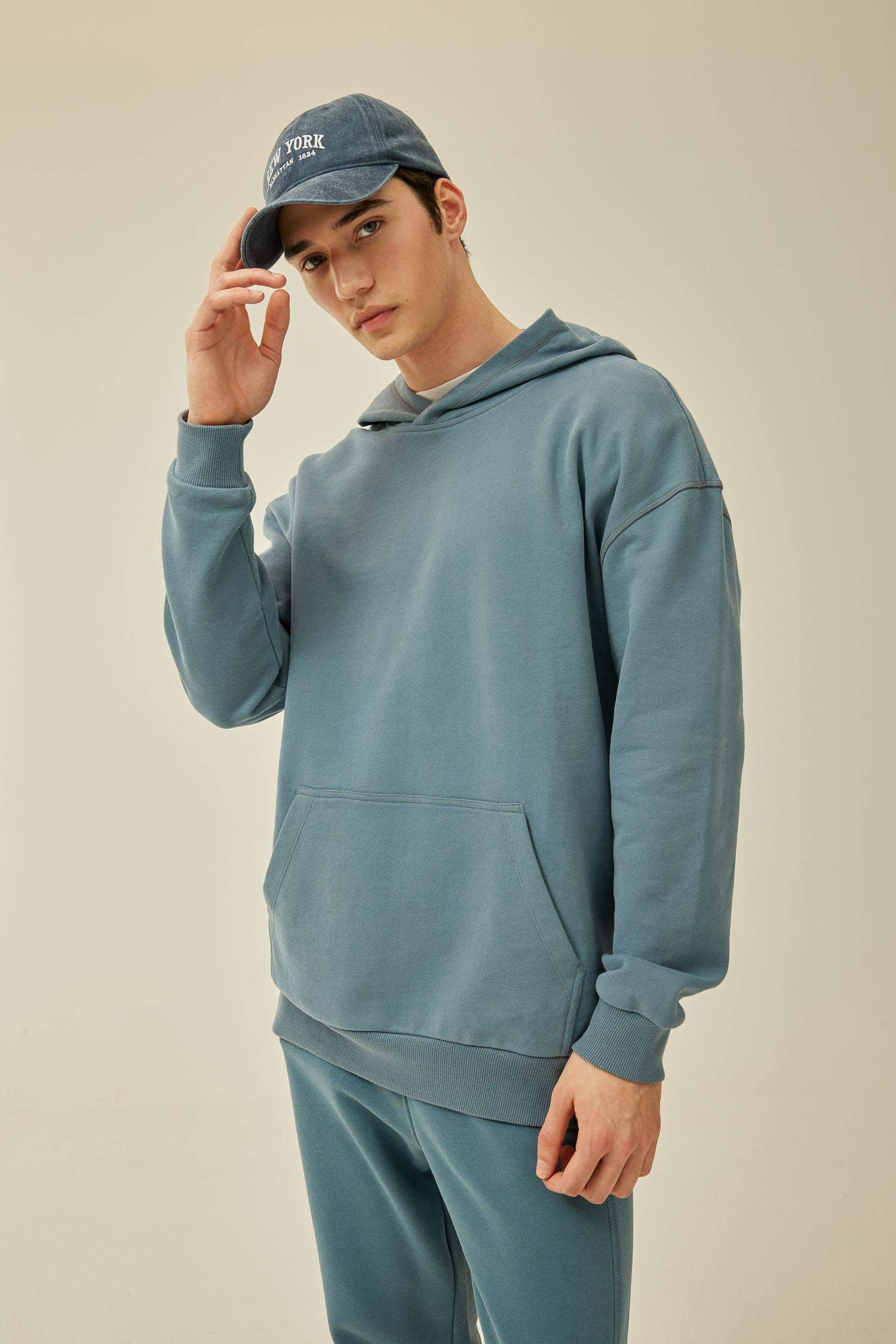 Comfort Fit Hooded Basic Sweatshirt