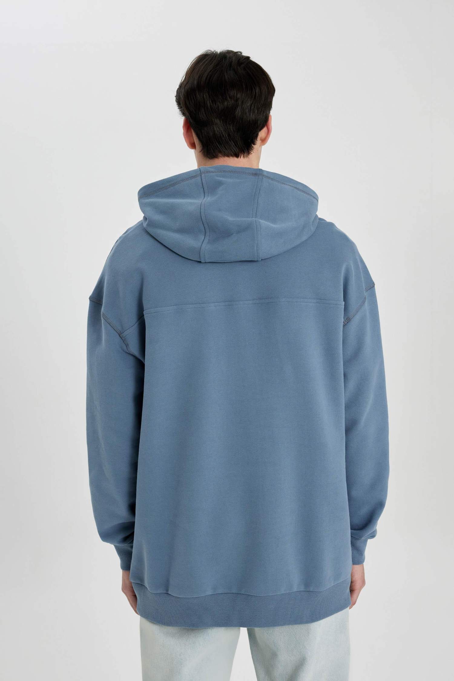 Comfort Fit Hooded Basic Sweatshirt