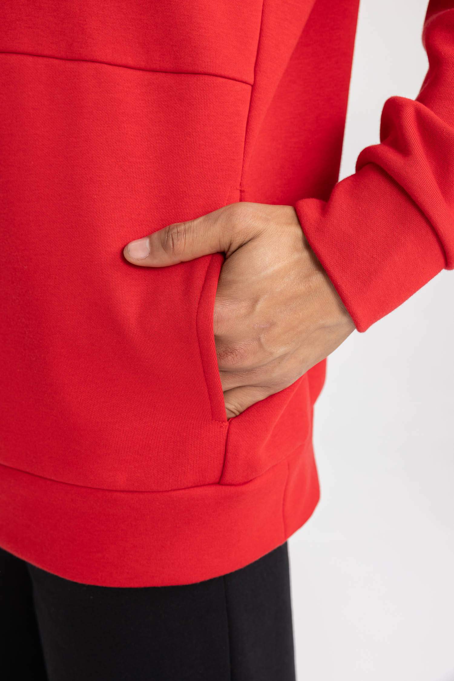 سويت شيرت اوفر سايز قماش سميك من DeFactoFit