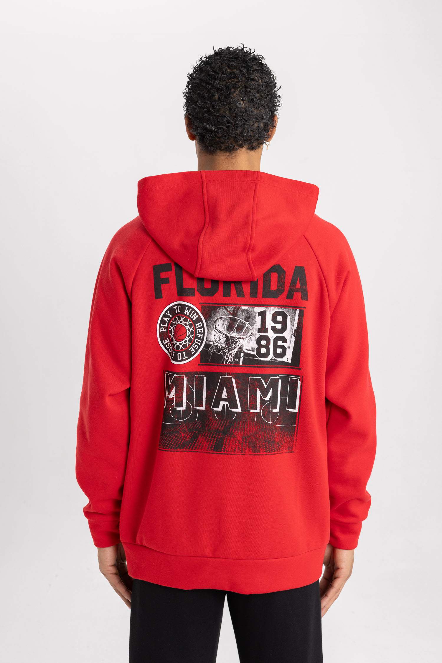 سويت شيرت اوفر سايز قماش سميك من DeFactoFit