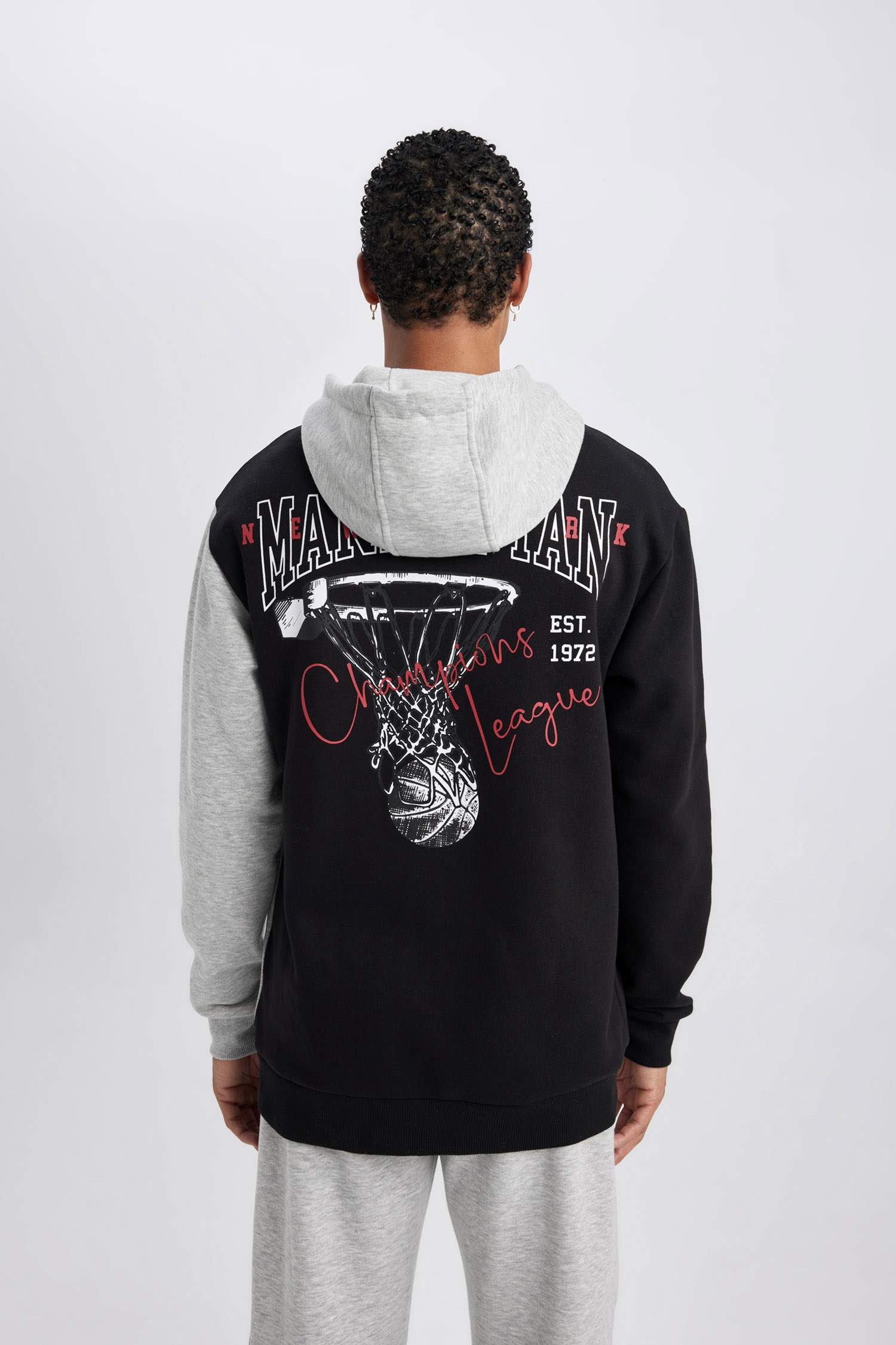 سويت شيرت قماش سميك قصة عادية من DeFactoFit