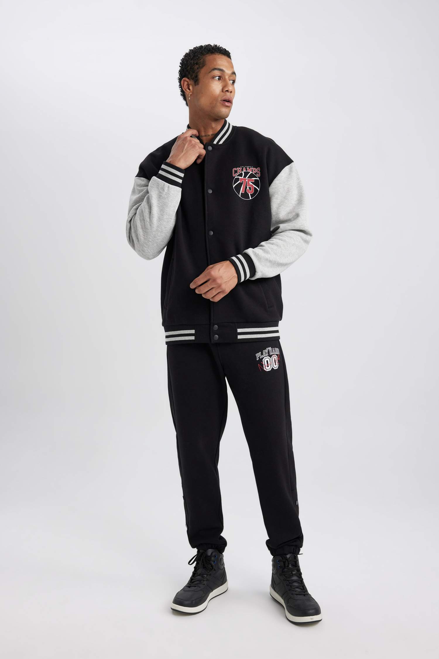 بنطلون جوجر رجالي قصة عادية أسود من DeFactoFit