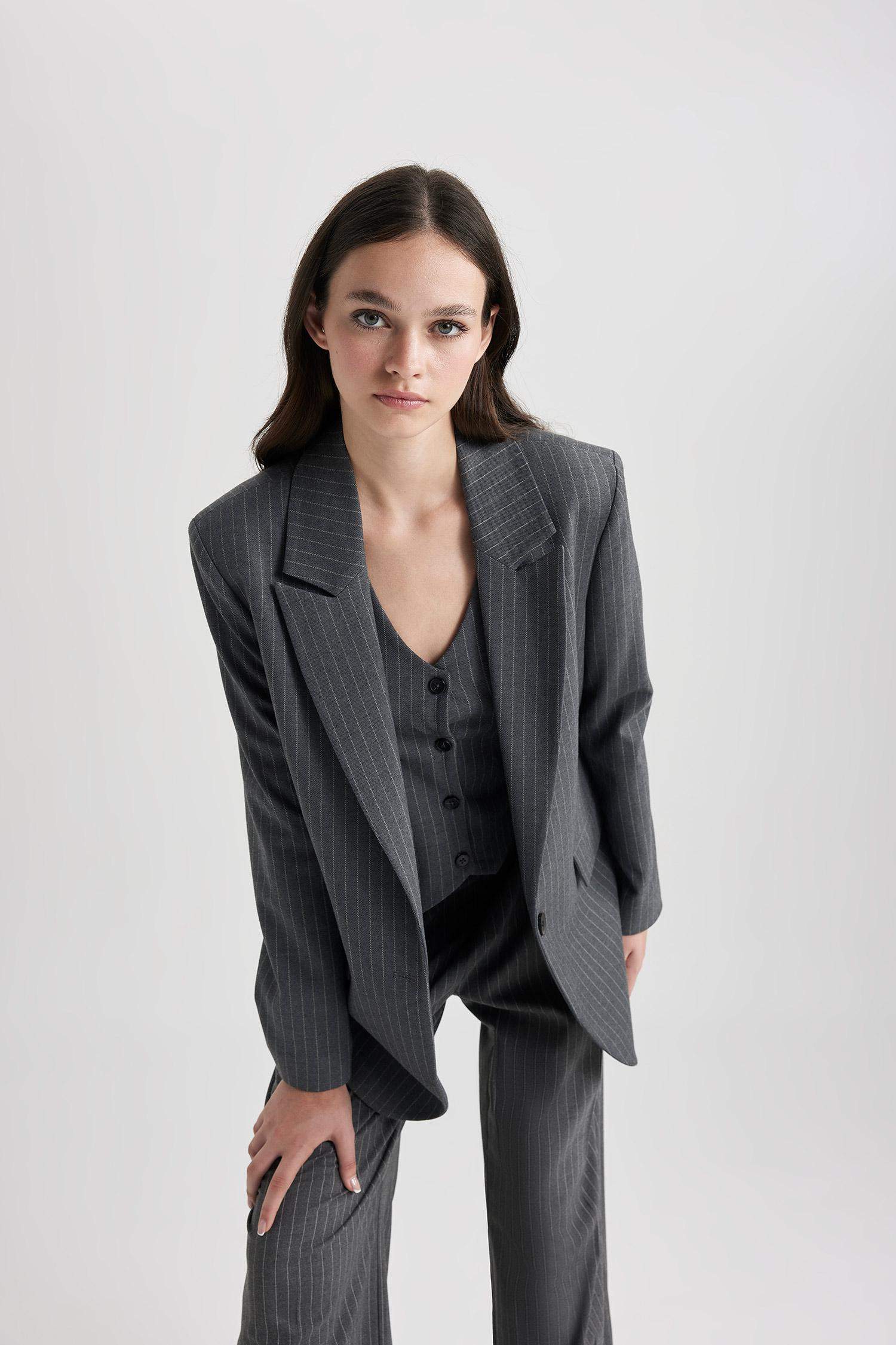 جاكيت بليزر اوفر سايز