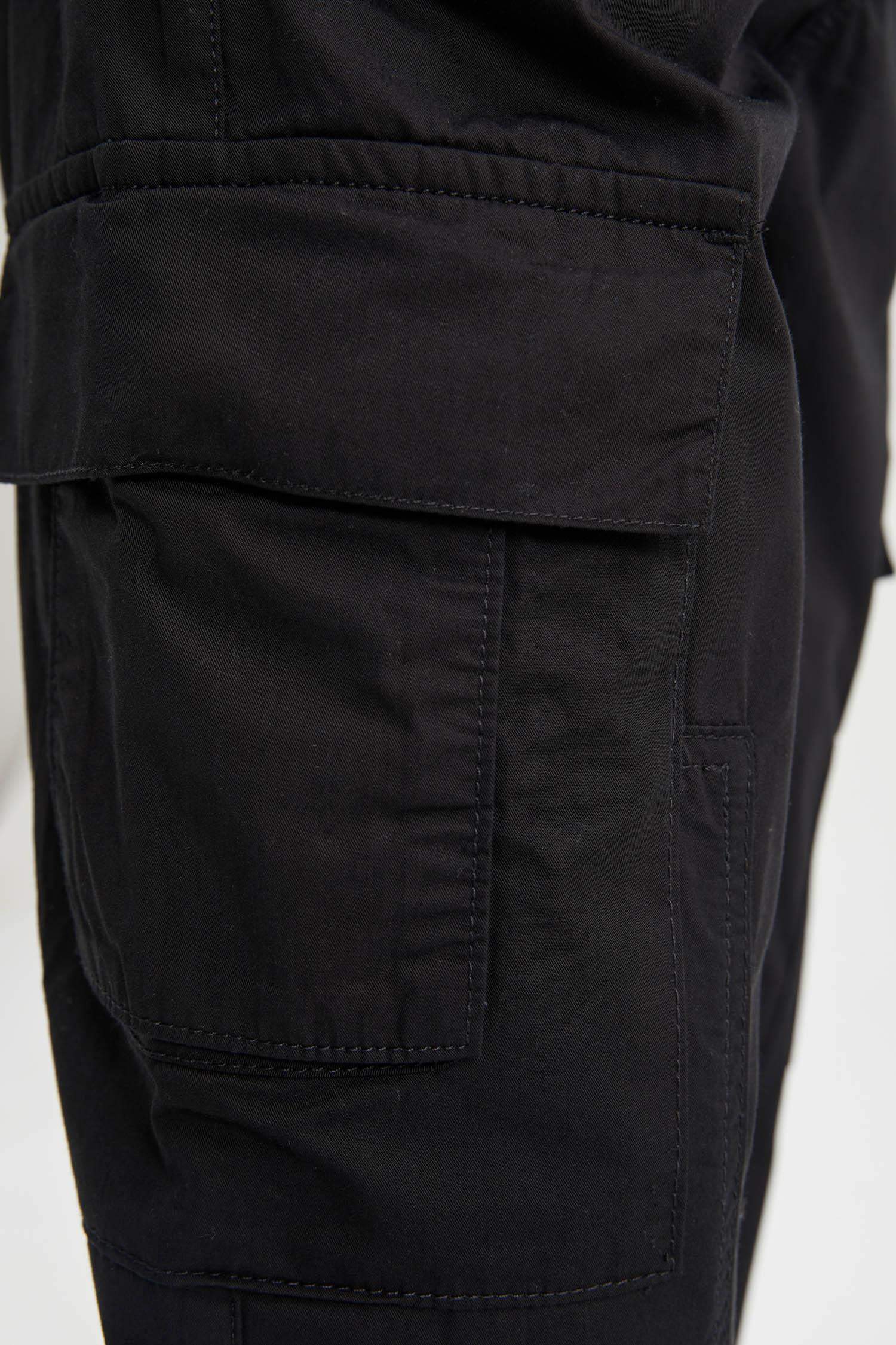 Relax Fit With Cargo Pocket Trousers