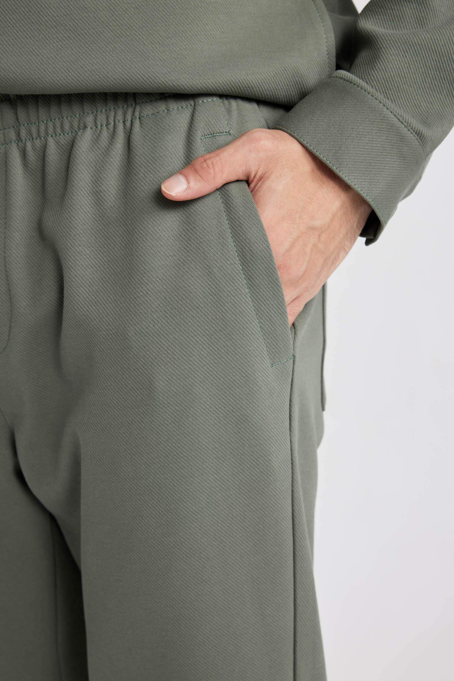 Yazlık Jogger Pantolon Relax Fit Rahat Kesim Düz Paça Cepli Beli Bağcıklı