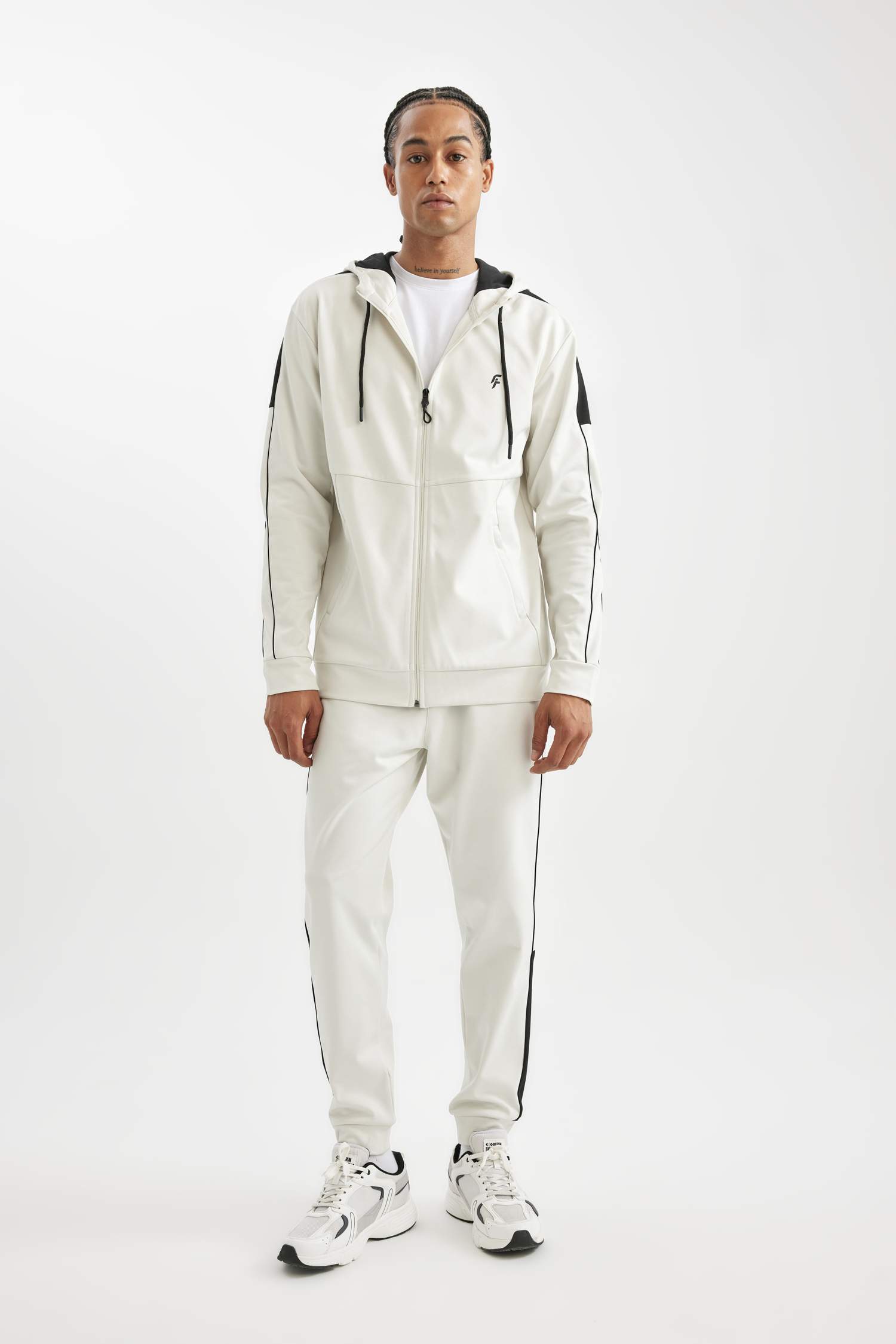 DeFactoFit Standart Fit Normal Kesim Skuba Dalgıç Kumaş Kapüşonlu Sporcu Fermuarlı Sweatshirt