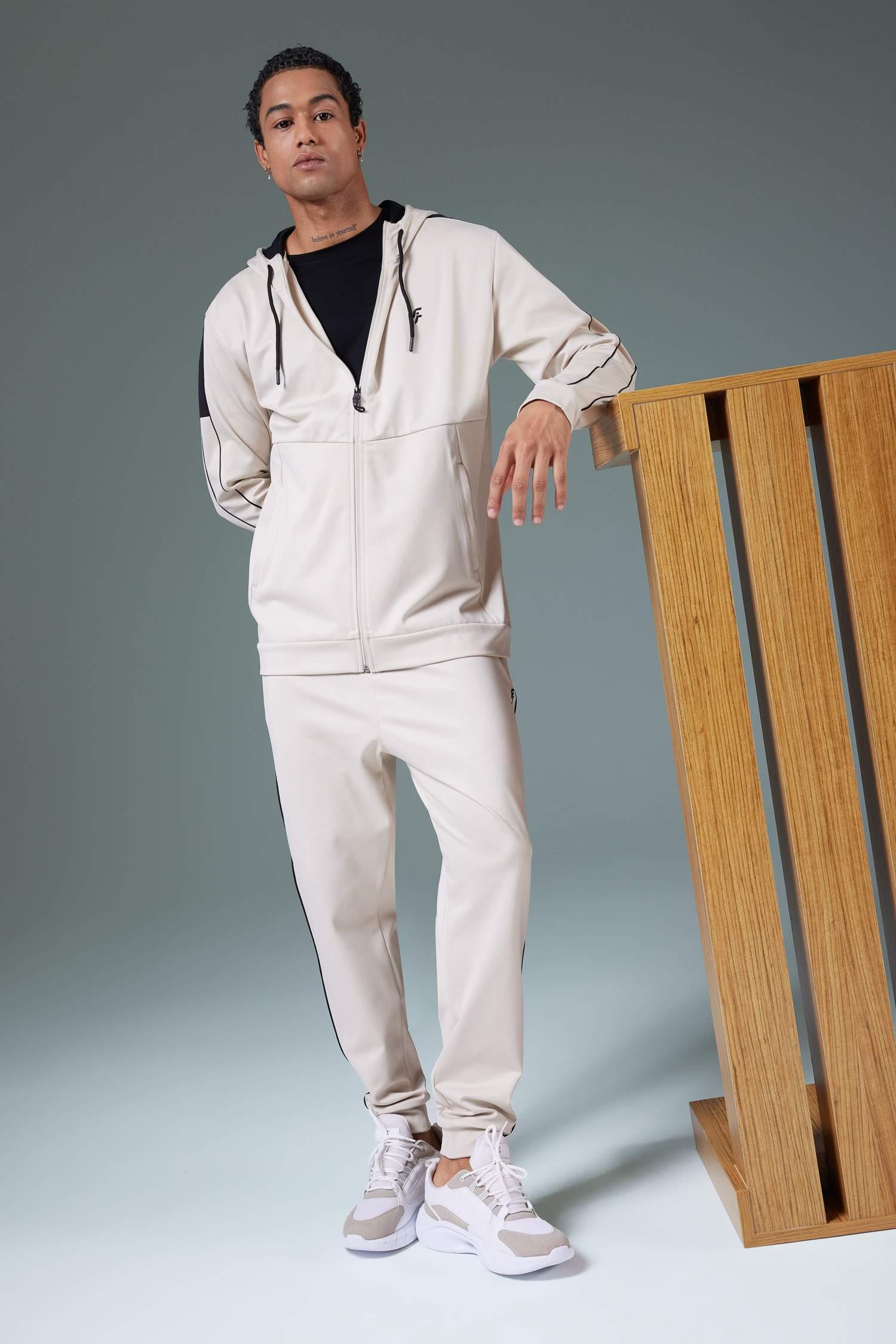 Standart Fit İnce Jogger Eşofman Altı Skuba Dalgıç Kumaş Sporcu Beli Lastikli