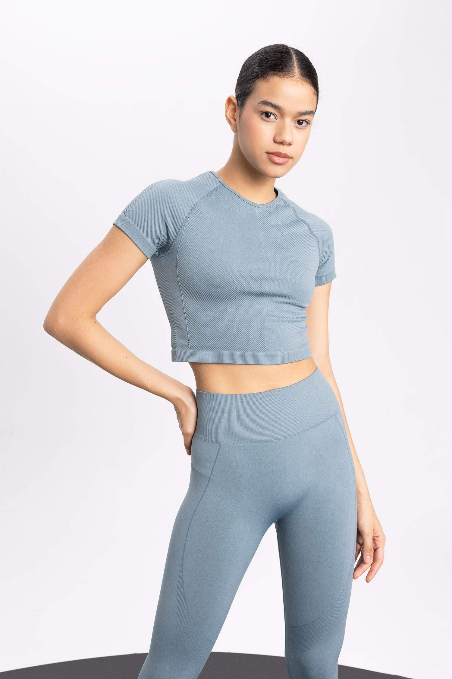DeFactoFit Crew Neck Sports Crop Top T-Shirt