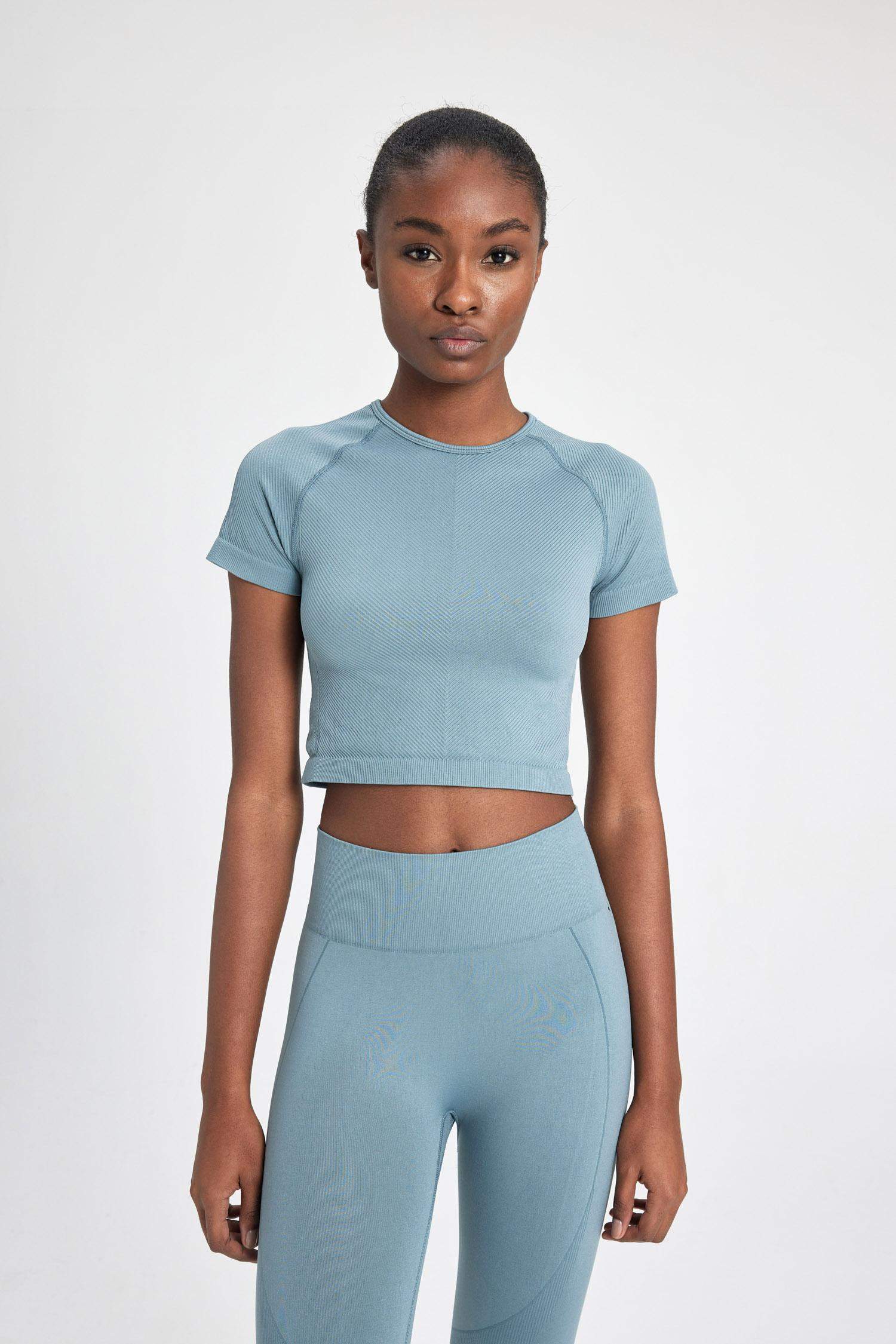 DeFactoFit Crew Neck Sports Crop Top T-Shirt