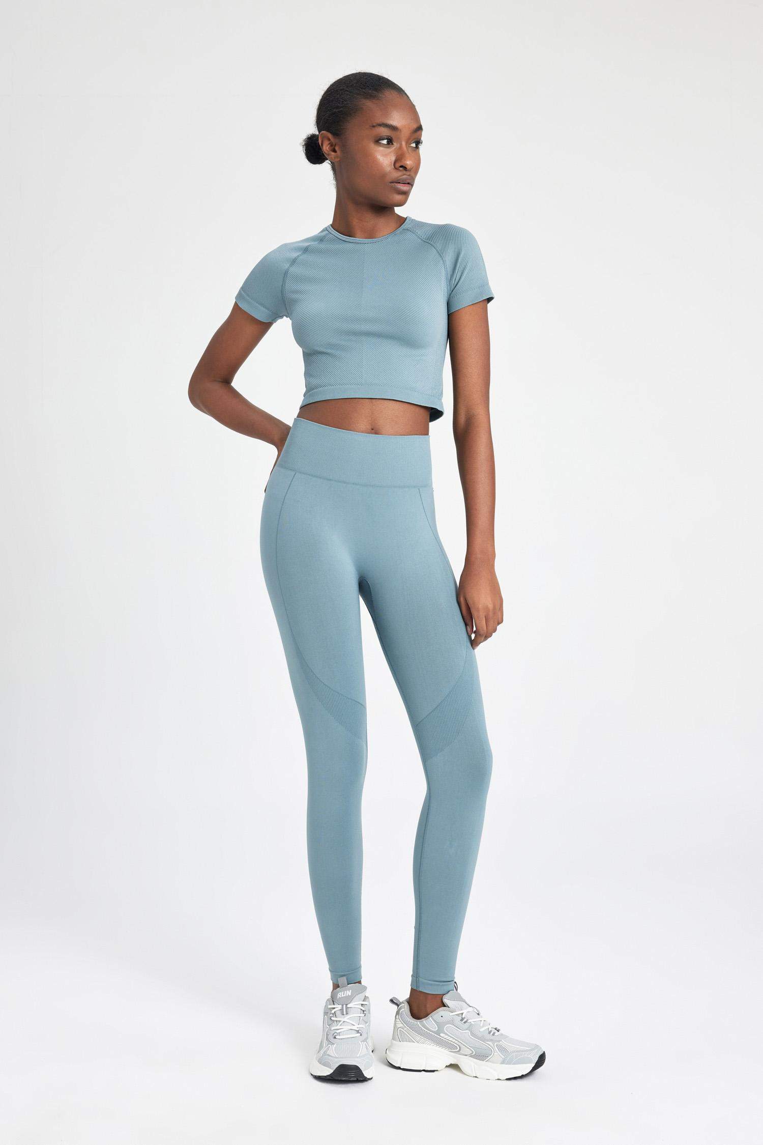 DeFactoFit Crew Neck Sports Crop Top T-Shirt