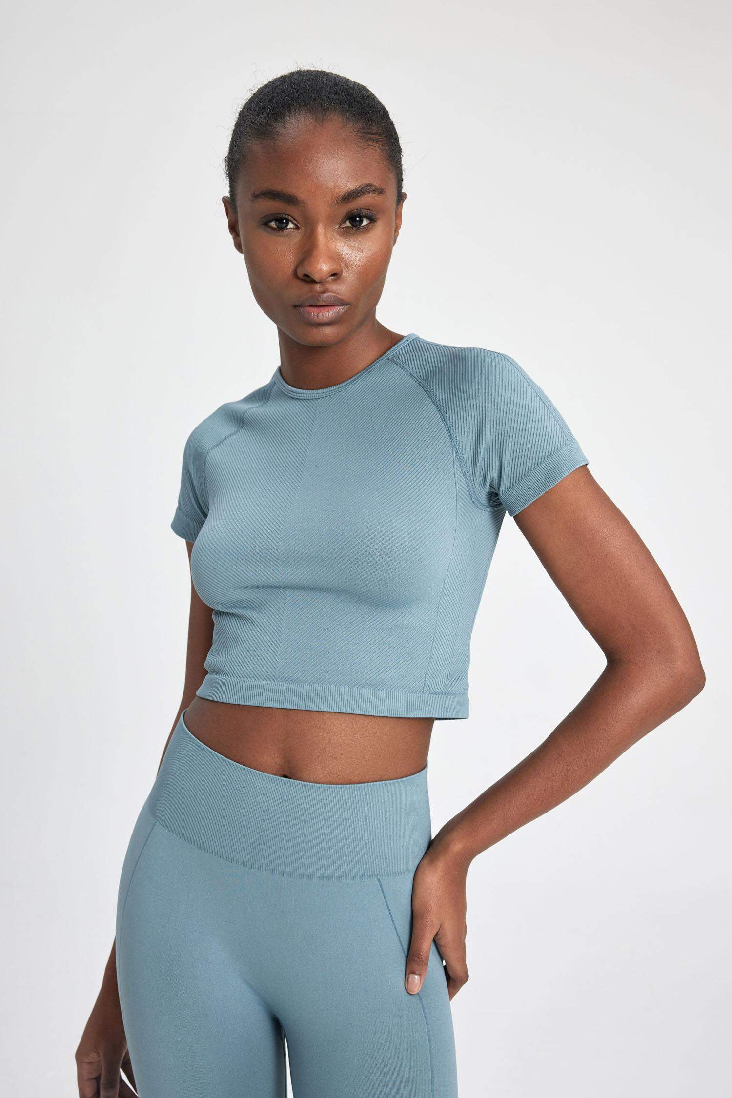 DeFactoFit Crew Neck Sports Crop Top T-Shirt
