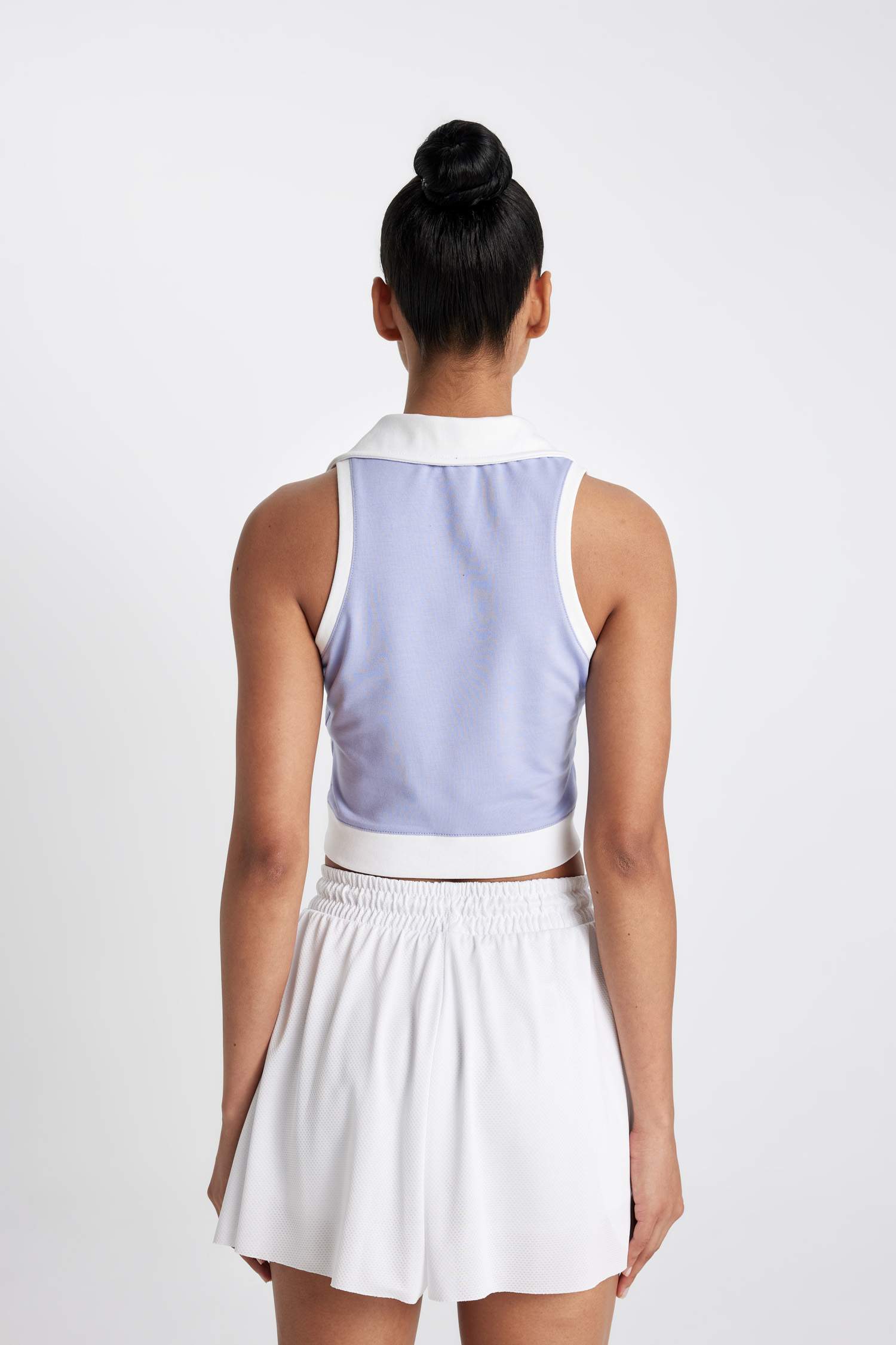 تيشيرت كروب توب رياضي بياقة بولو من DeFactoFit