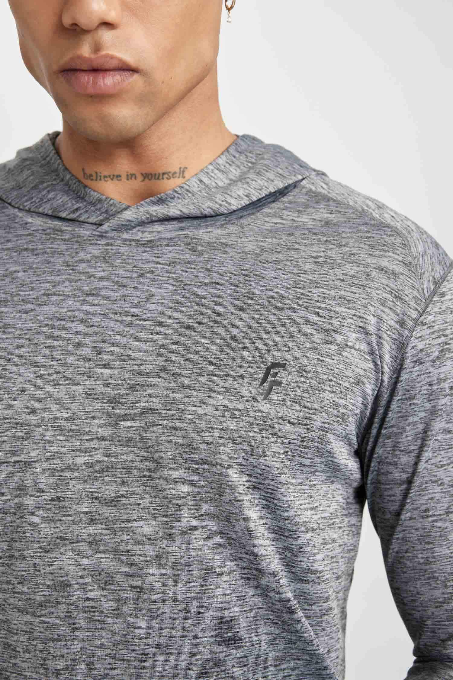 سويت شيرت رياضي سليم فيت بكابيشون من DeFactoFit