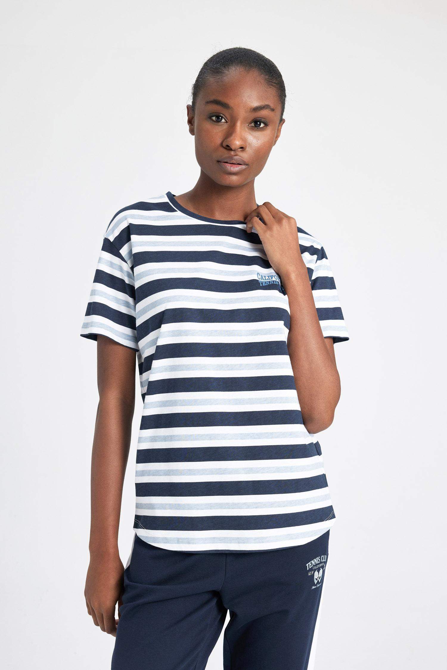 T-Shirt de Sport Coupe Standard Rayé à Col Montant de DeFactofit