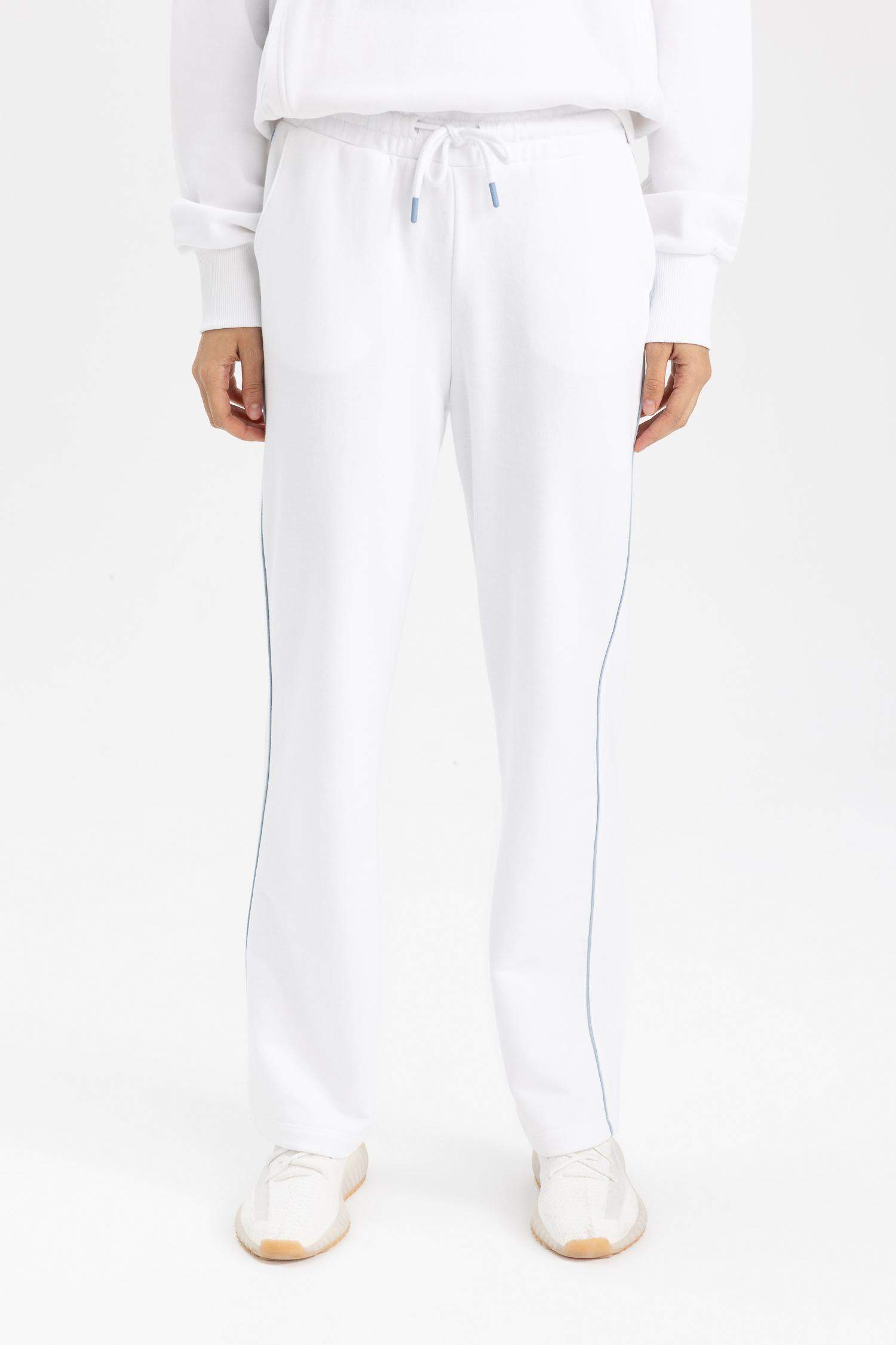 بنطلون تشينو قصة عادية برجل واسع من DeFactoFit