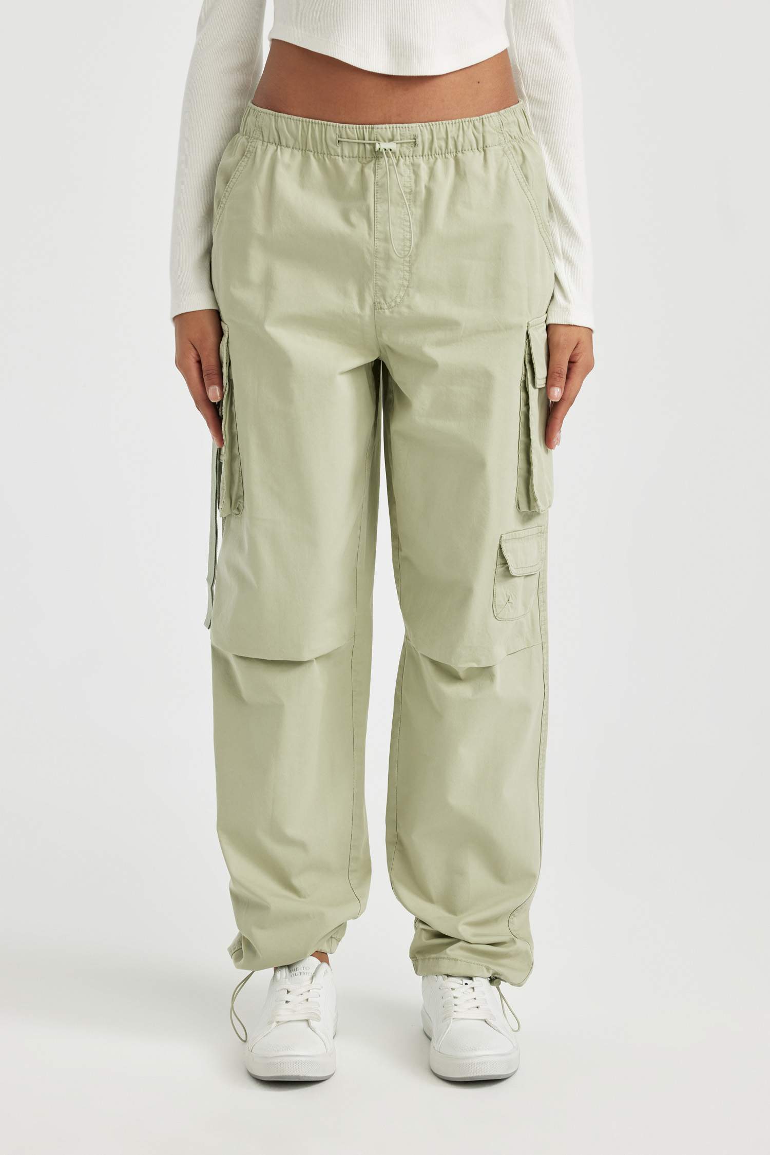 Брюки карго с высокой талией из габардина