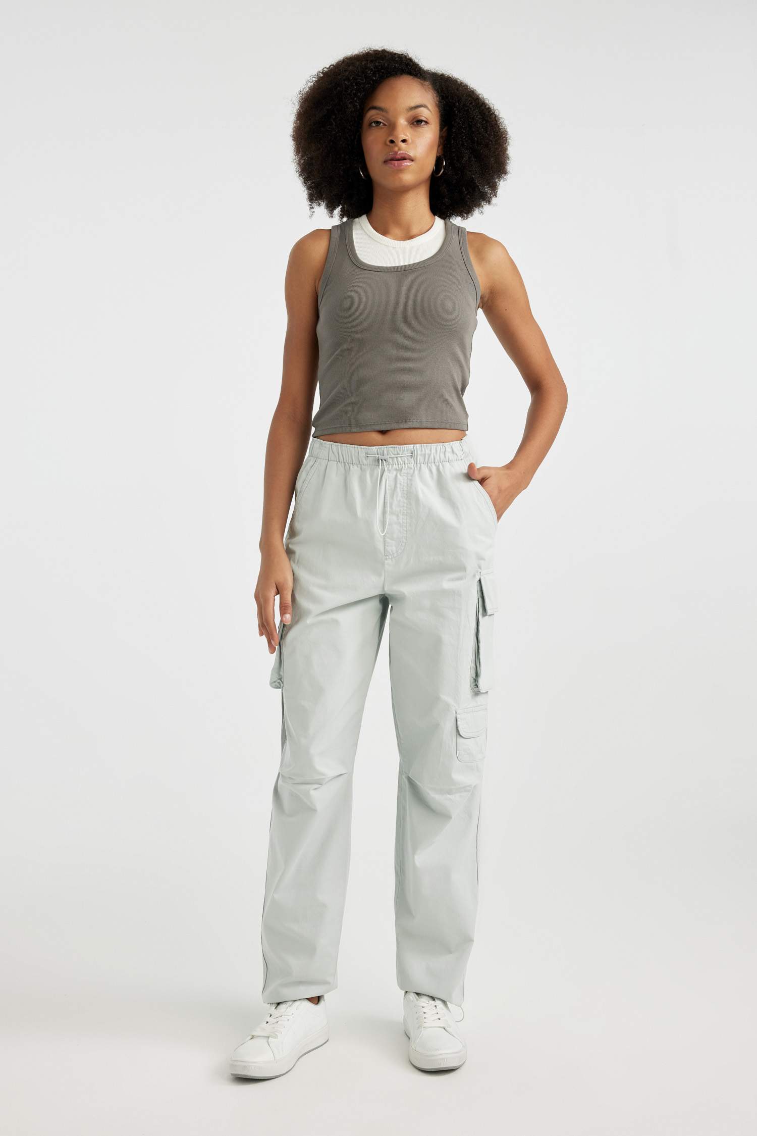 Брюки карго с высокой талией из габардина