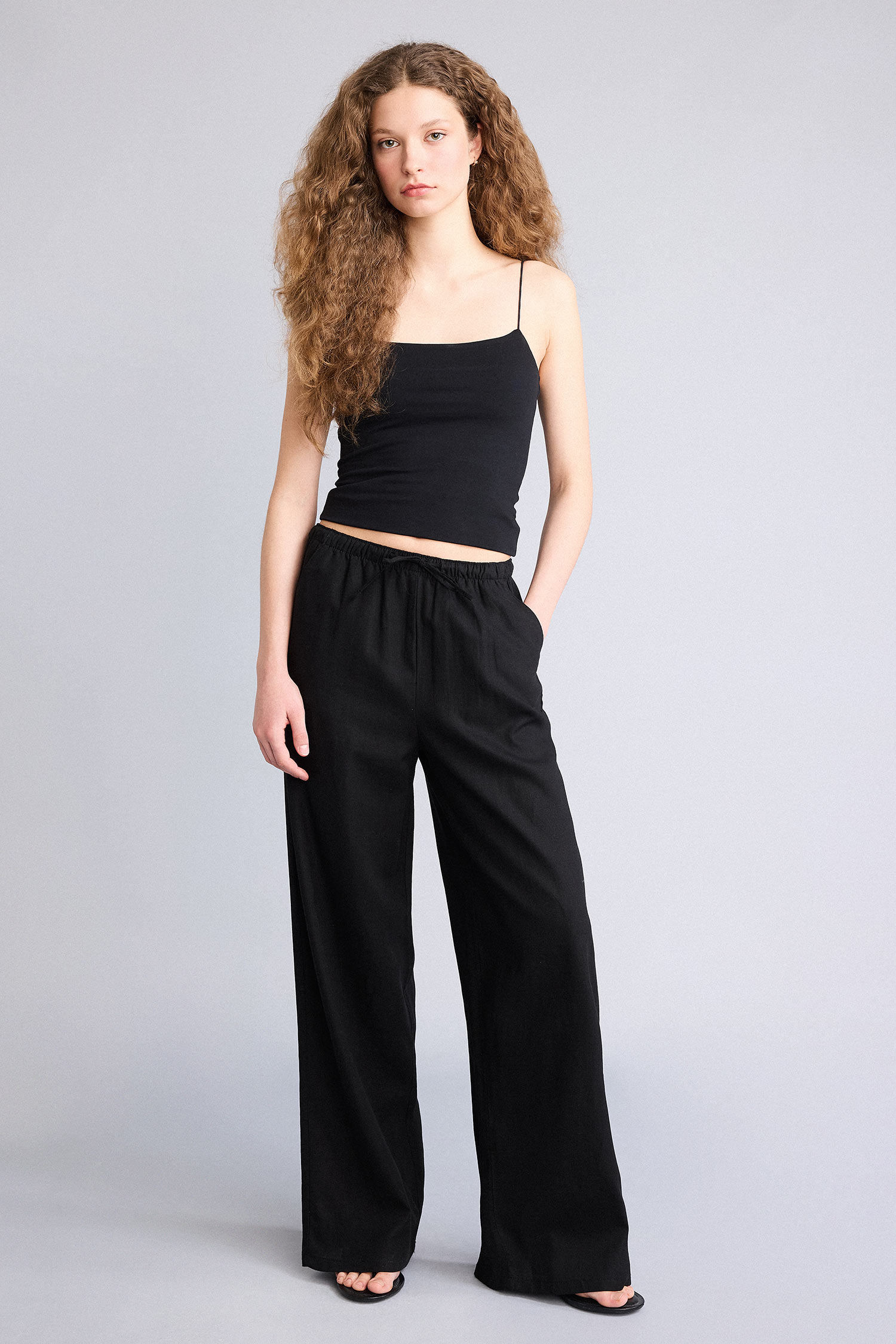 Black WOMAN Wide Leg Double Pocket Linen Blended Trousers 3374083