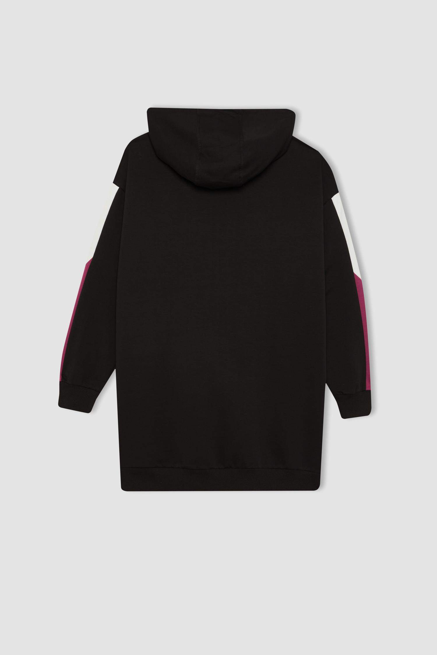 سويت شيرت رياضي بطبعة شعار قصة طويلة من DeFactoFit