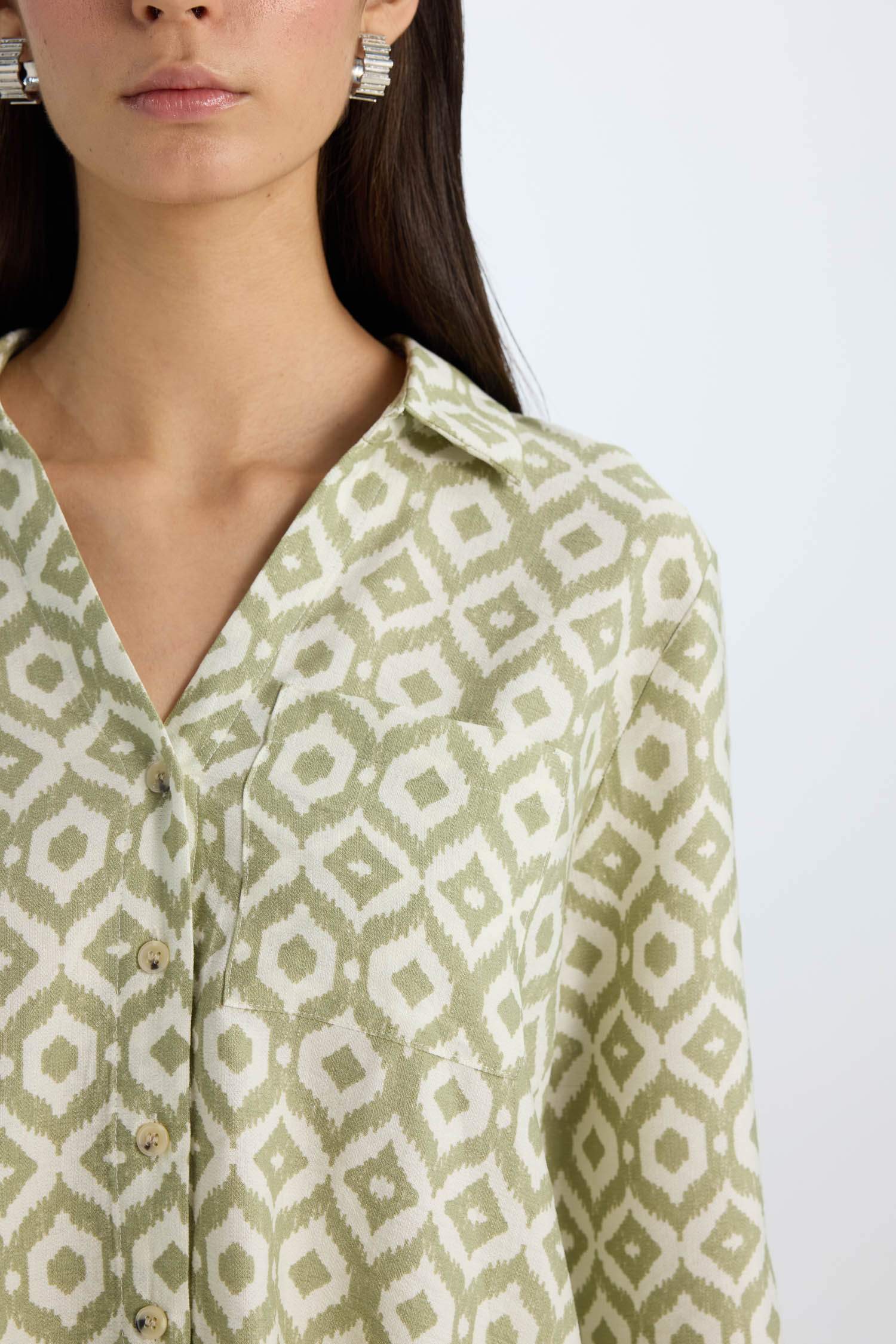 қалыпты пішім Ұзын жеңді көйлек