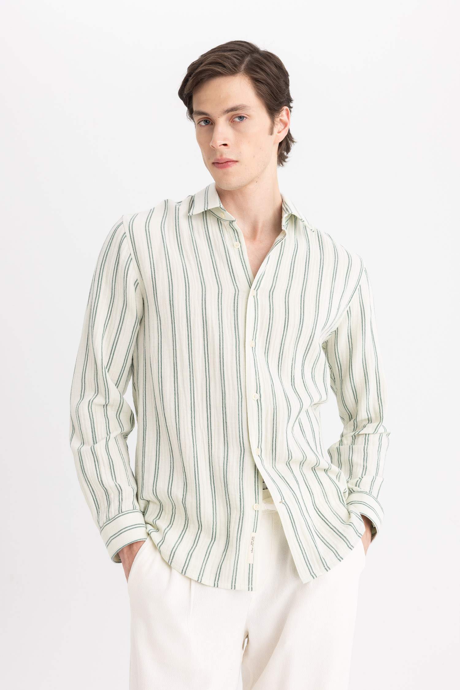 قميص بولو مخطط كم طويل قصة عادية