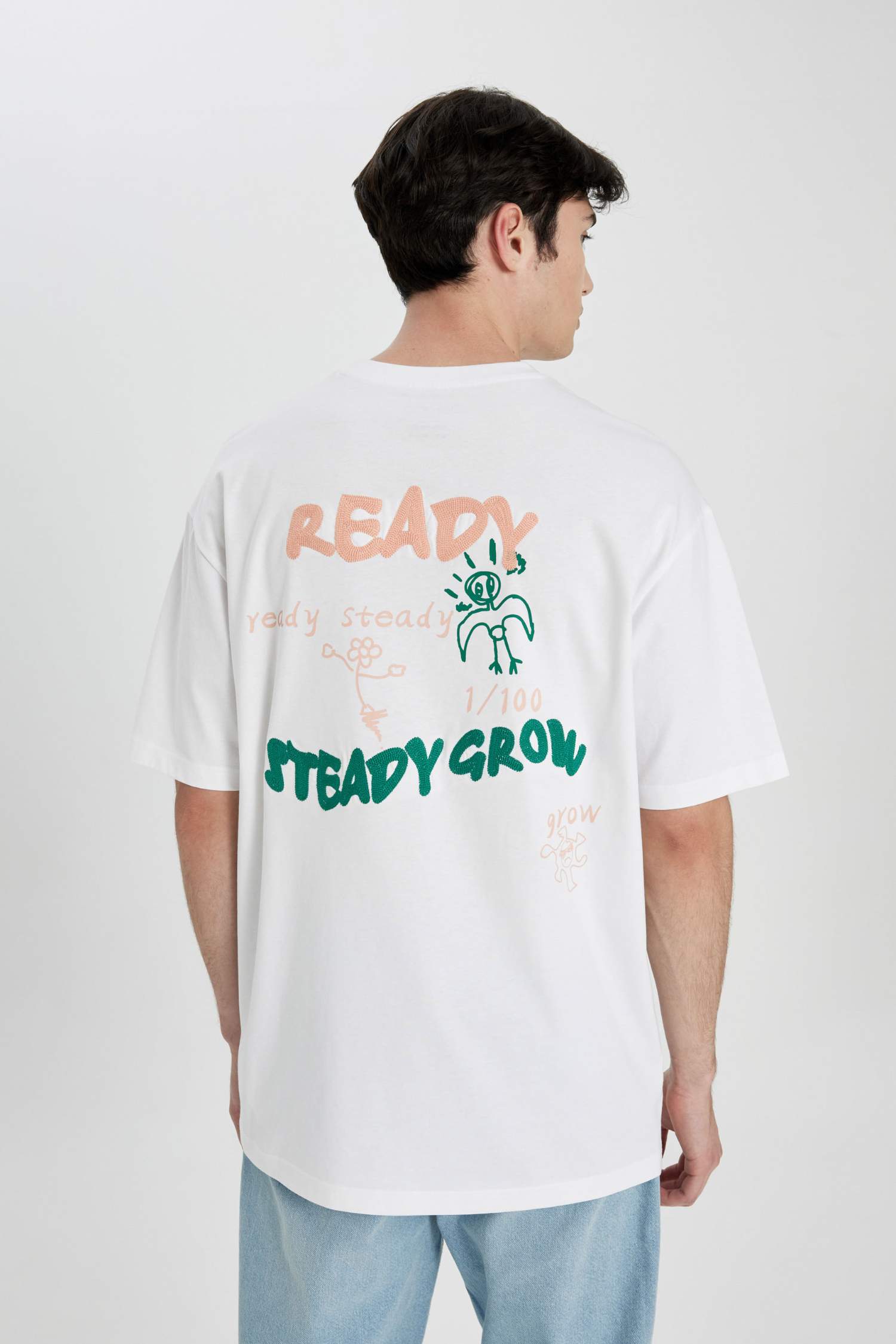 Comfort Regular Fit Rahat Kalıp Bisiklet Yaka Sırt Baskılı Kısa Kollu Tişört