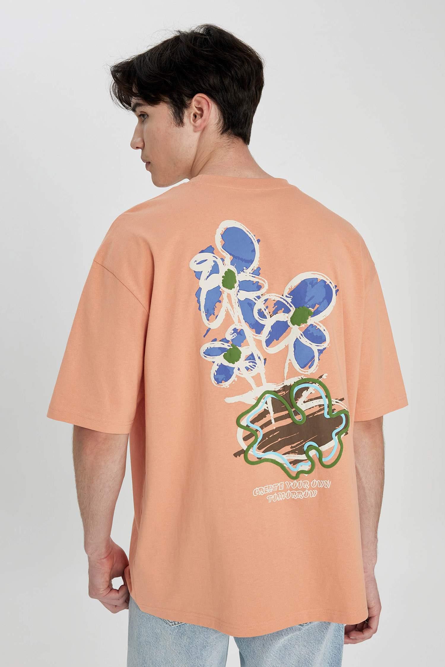 Oversize Fit Crew Neck Printed Short Sleeve T-Shirt