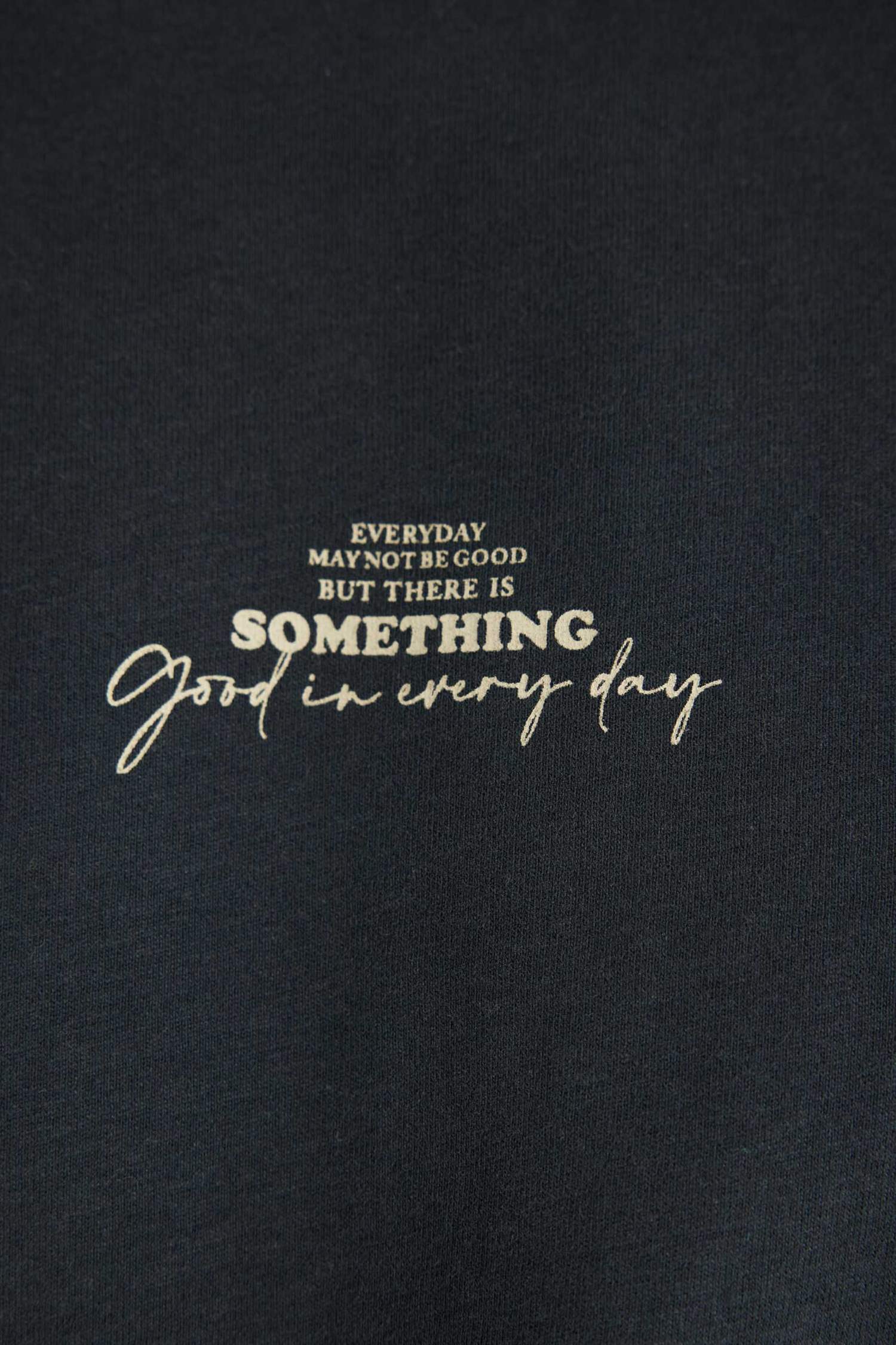 تيشيرت مطبوع قصة مريحة بياخة مستديرة