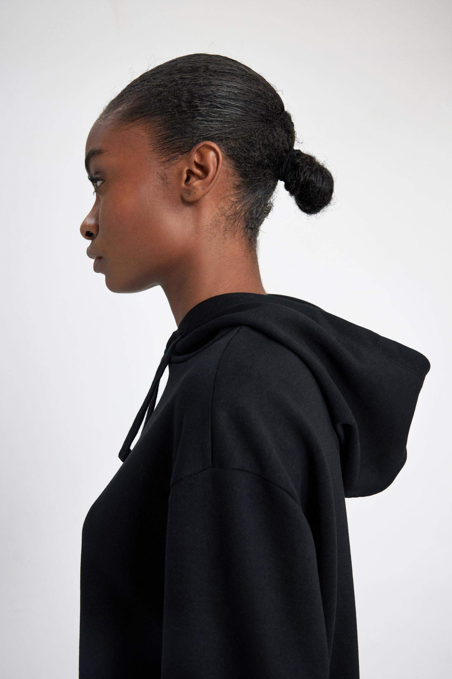 Standard Fit Hooded Belt Printed Scuba Fabric Basic Sweatshirt