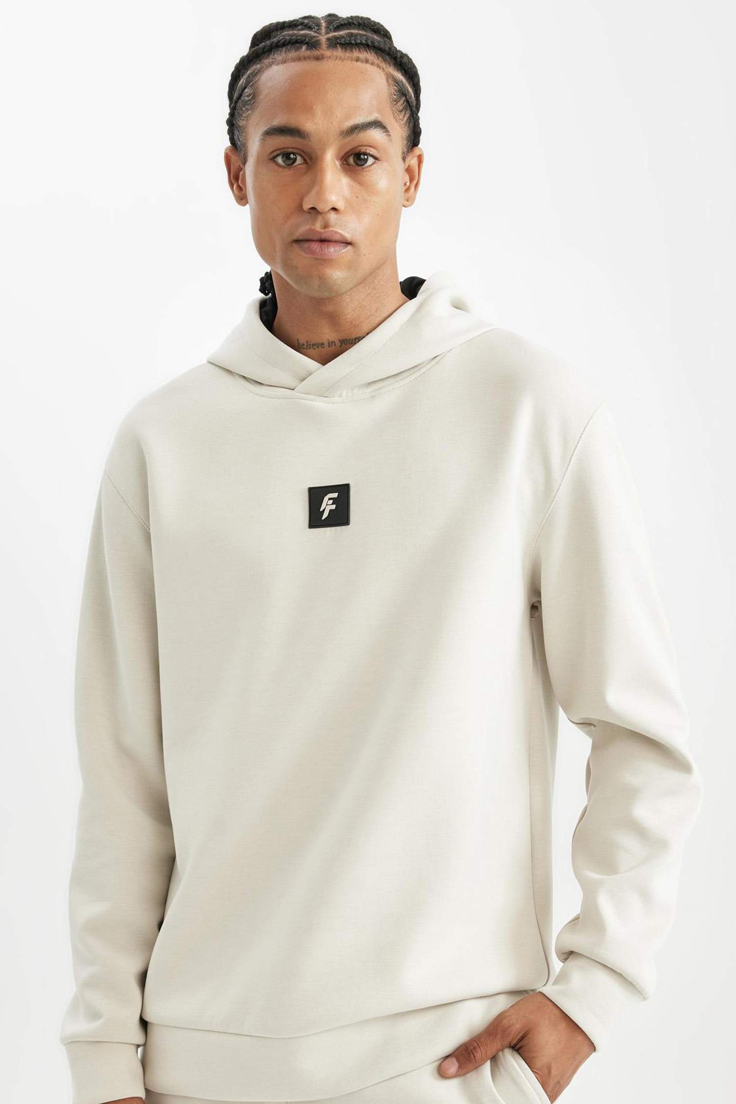 سويت شيرت رياضي قصة عادية قماش سكوبا من DeFactoFit