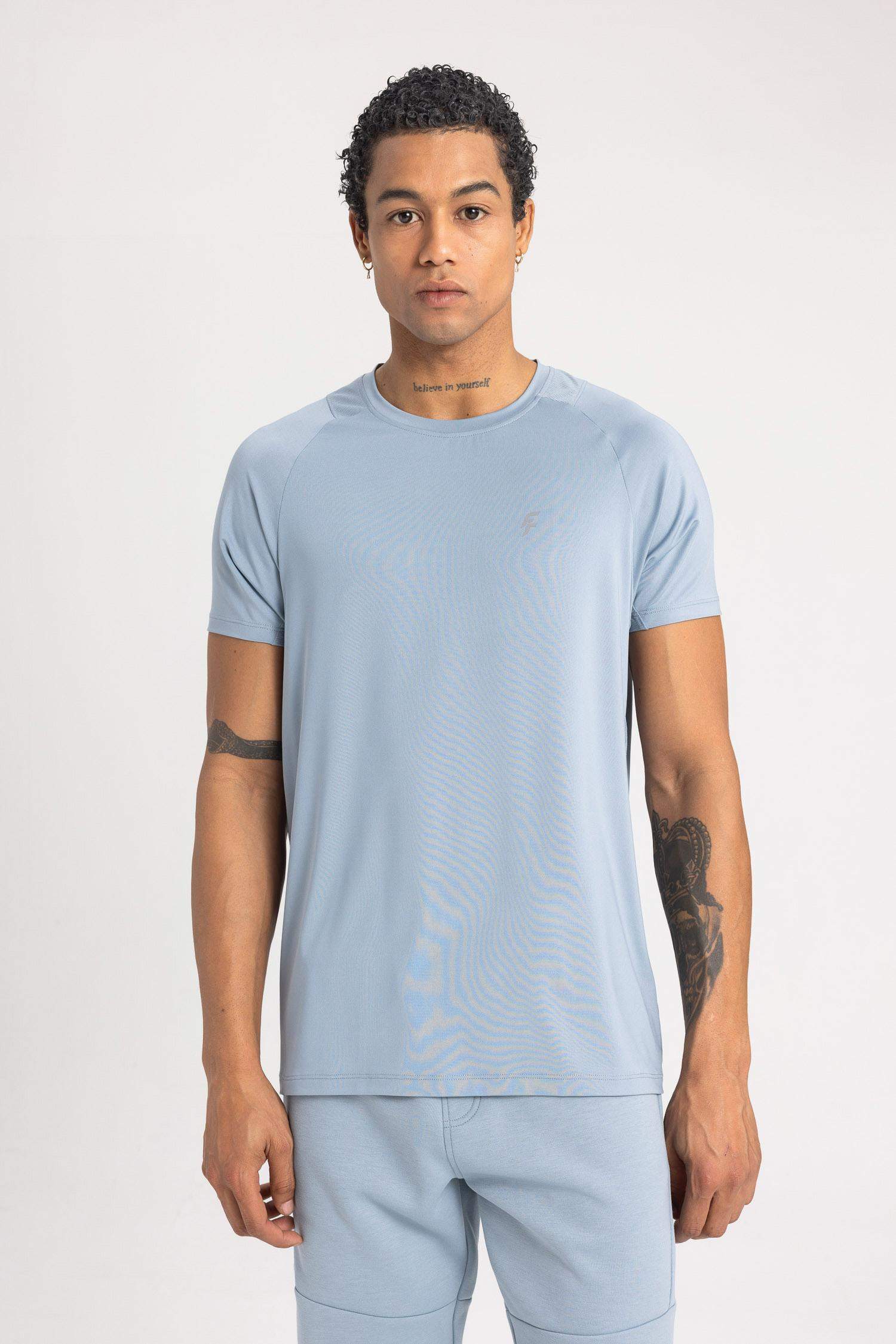 تيشيرت رياضي قصة عادية برقبة مستديرة