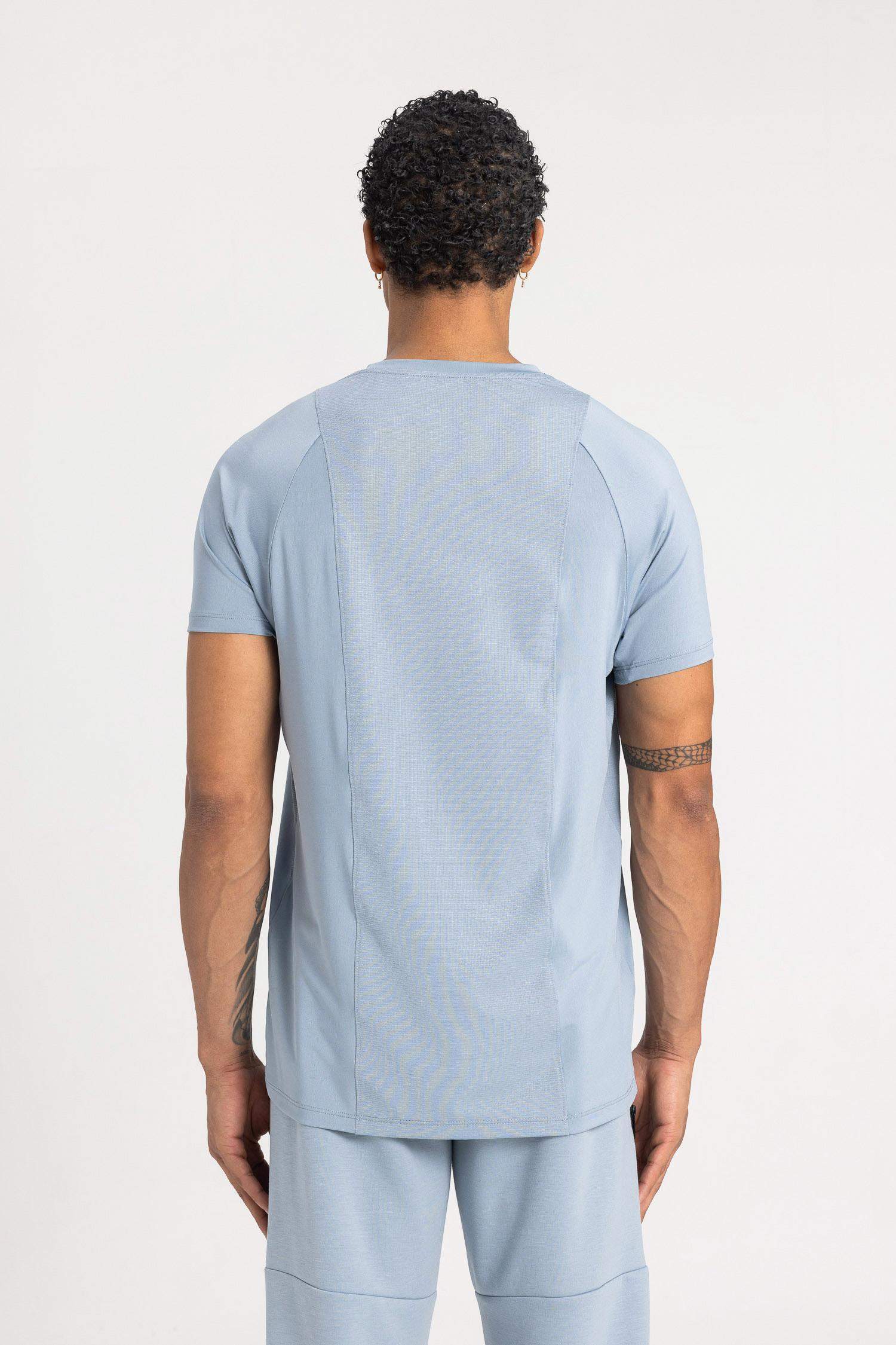 تيشيرت رياضي قصة عادية برقبة مستديرة