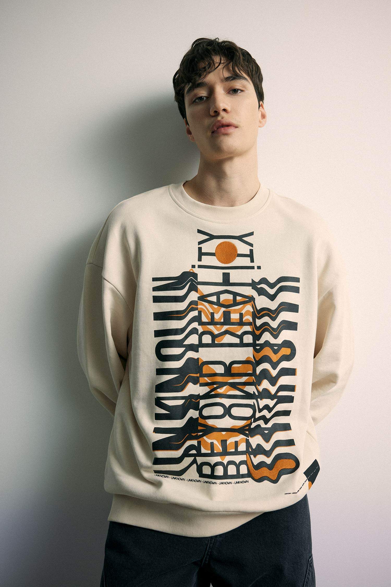 سويت شيرت اوفر سايز مطبوع برقبة مستديرة