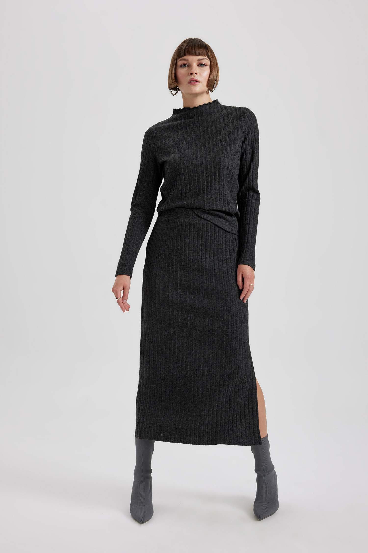 Straight Fit Camisole Normal Waist Midi Knitted Skirt