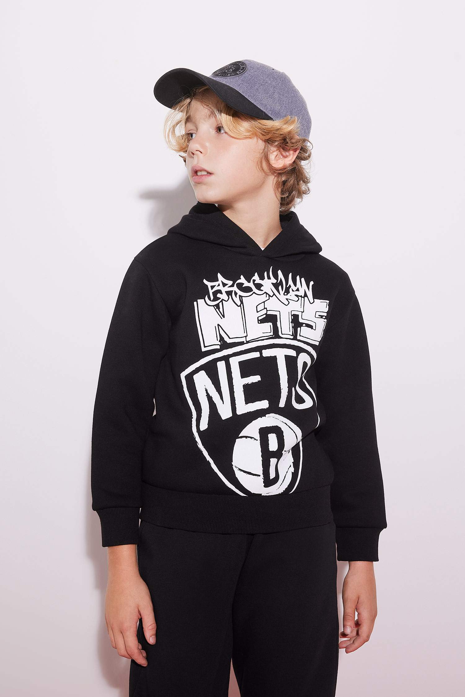 Boy NBA Brooklyn Nets Hooded Thick Sweatshirt