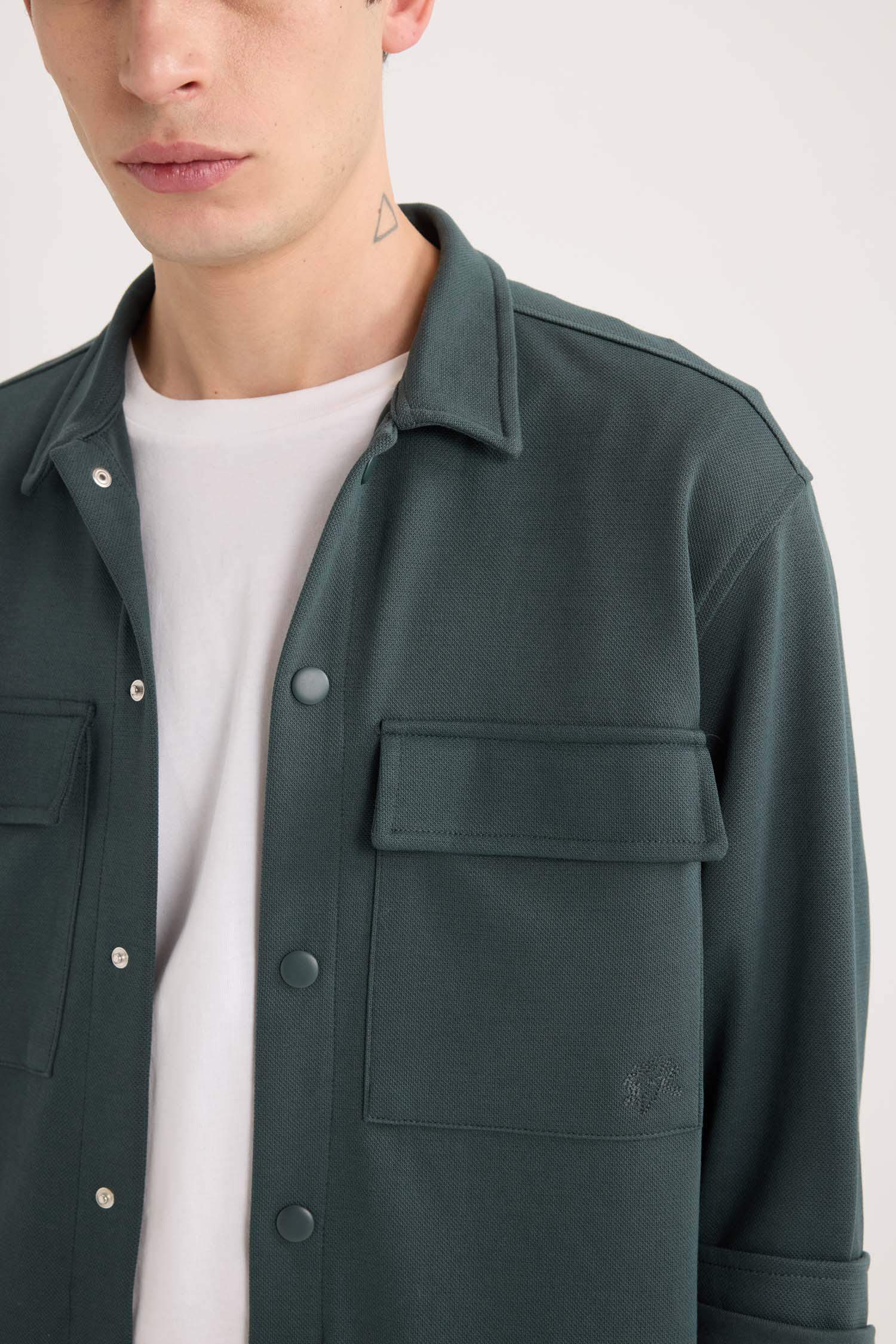 Relax Fit Çıtçıt Kapamalı Uzun Kollu Gömlek