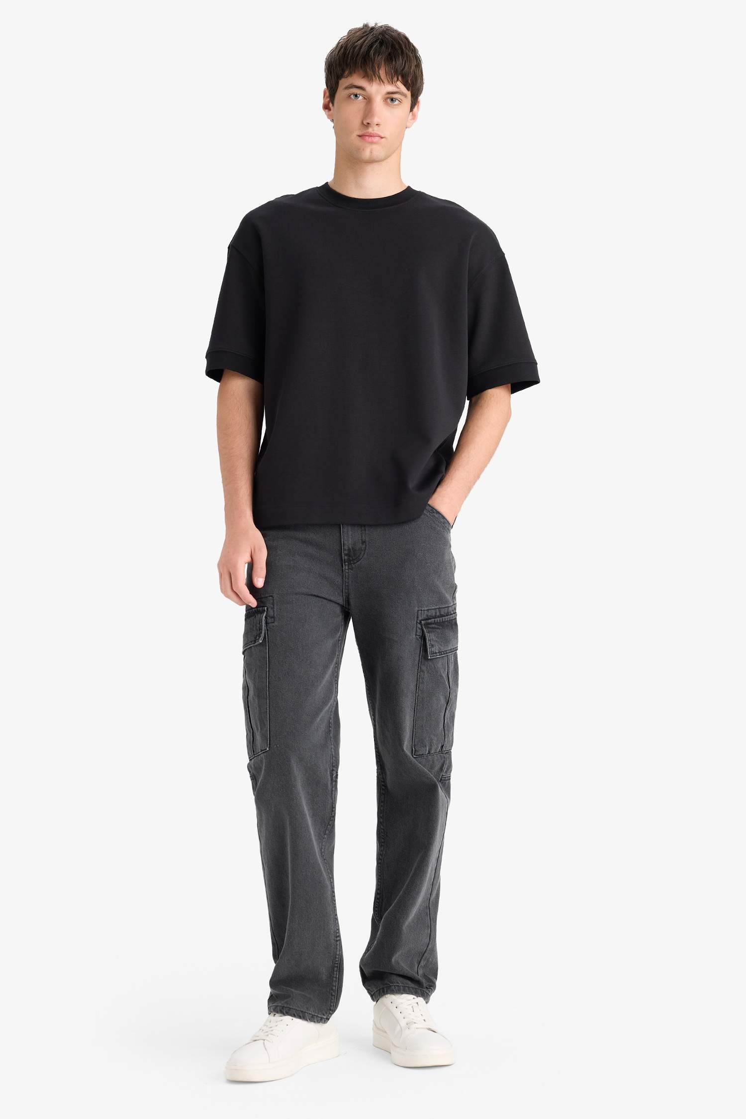 Loose Fit Rahat Kesim Bisiklet Yaka Ağır Kumaş Basic Düz Kısa Kollu Tişört